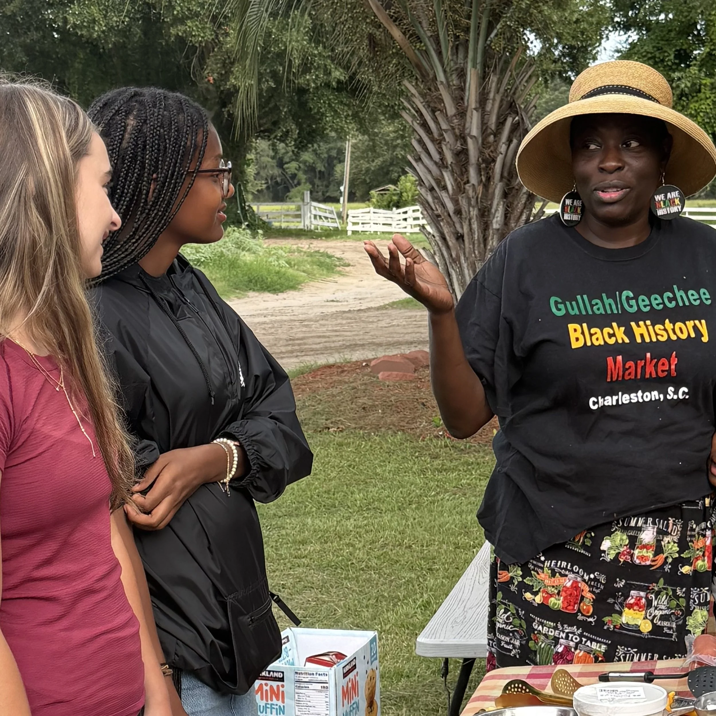 RaGina Scott Saunders teaching about Gullah Geechee culture and cuisine