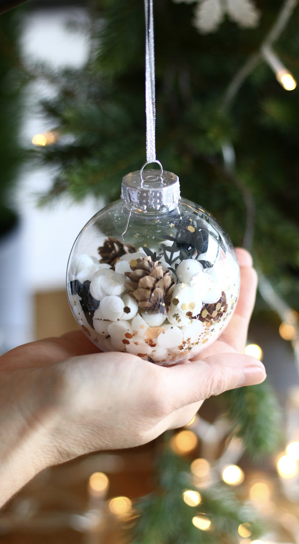 Christmas Gift Bauble Filled With Mulled Wine And Cinnamon Star Wax Melts