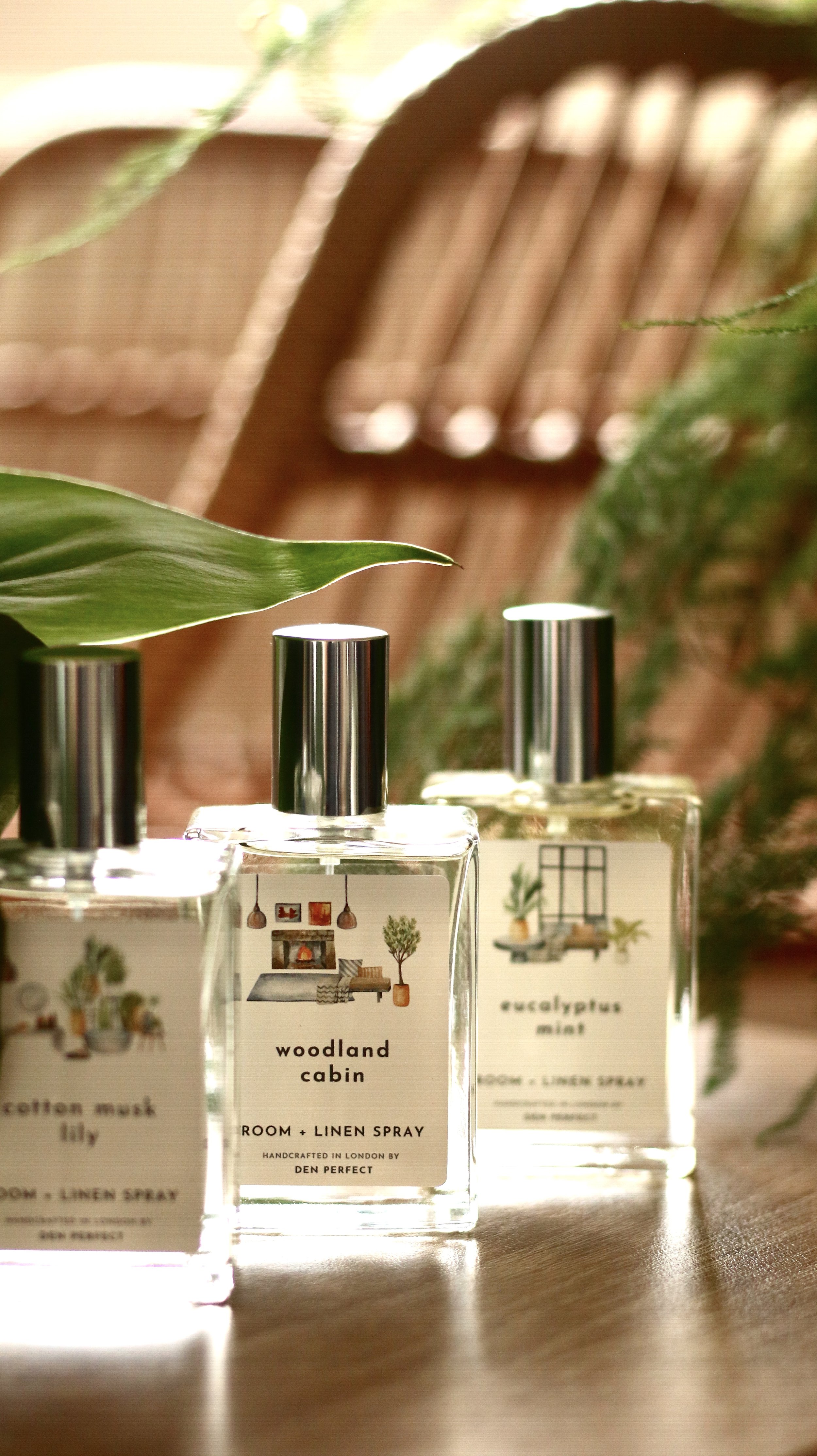 Woodland Cabin Room & Linen Spray Den Perfect Soy Candles, Reed