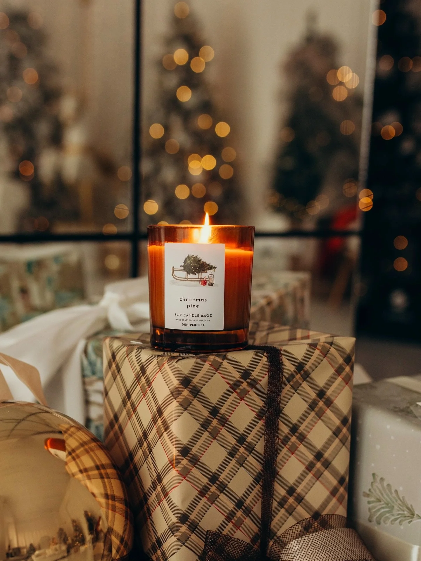 Christmas mode: ON 🎅🕯️Your orders are getting merrier by the day&hellip;Who else is excited? 😃🎄
.
.
.
.
#candles #soycandles #christmas #christmascandles #christmasgiftideas #christmasgifts #christmasgiftsuk #christmasinlondon #londonchristmas #c