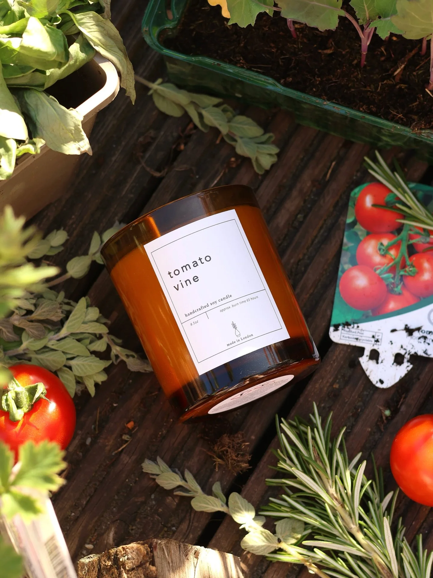 If you&rsquo;ve tried it, you already know 🍅😃

Tomato Vine - fresh tomato leaves, green stems, and that incredible clean garden feel. A unique scent that so many of our customers keep coming back to ☺️🌱
.
.
.
.
#soycandles #garden #candleshop #sma