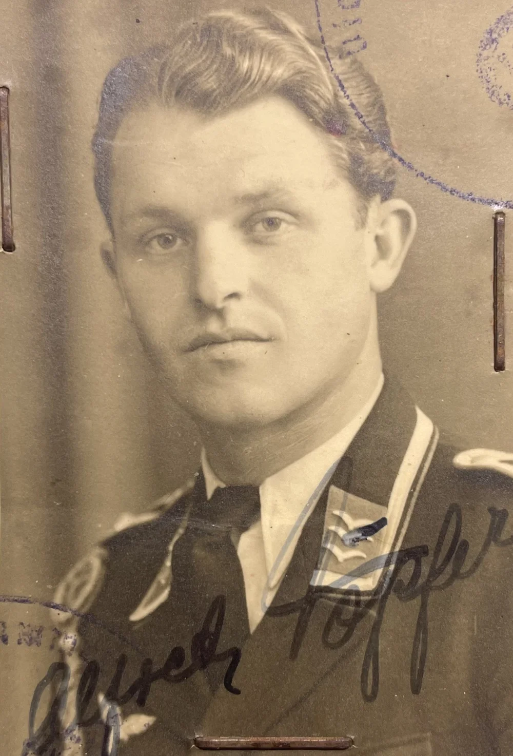 Alfred Töpfer’s Soldbuch portrait photo