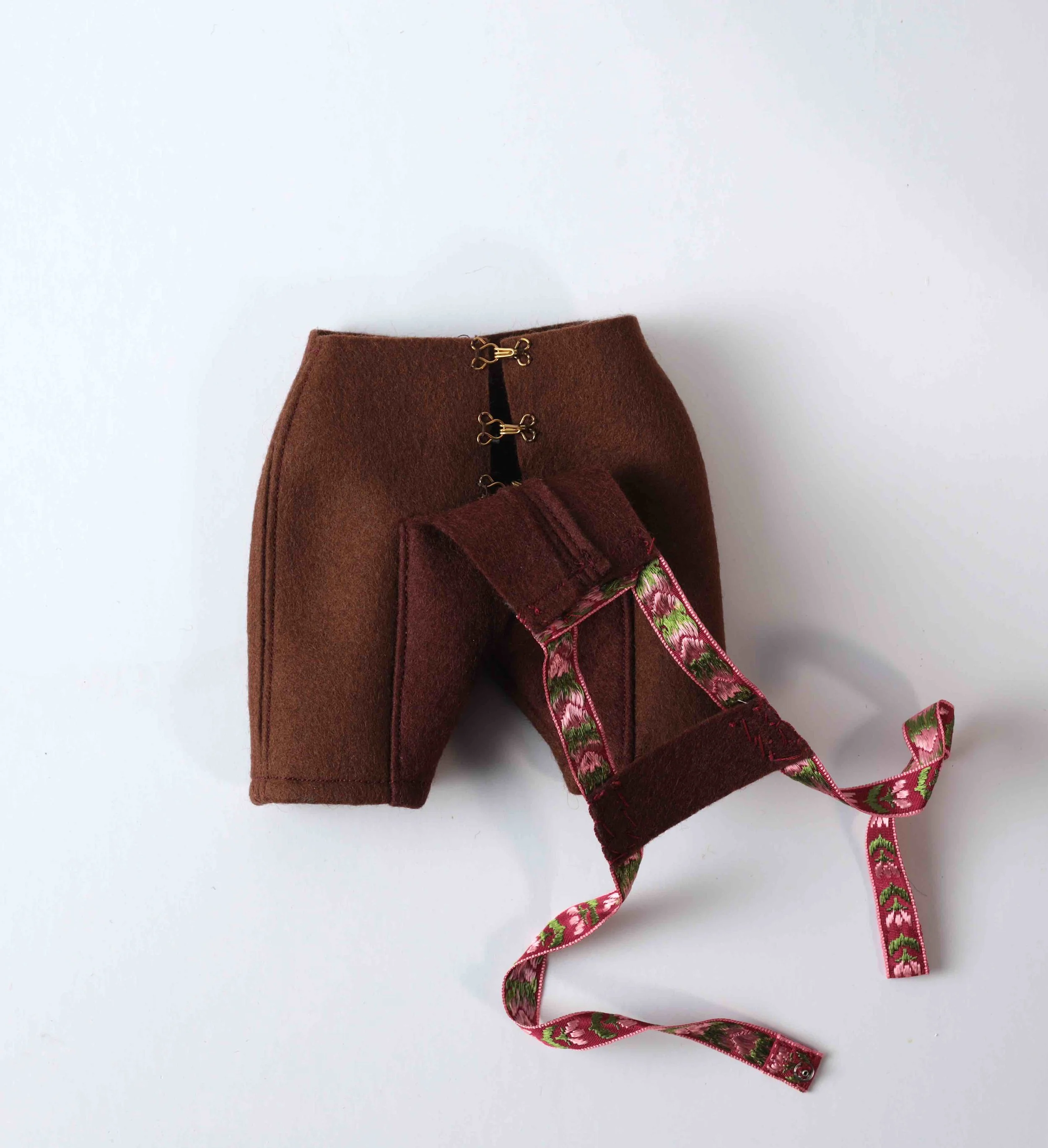 LederhosenDetail.jpg
