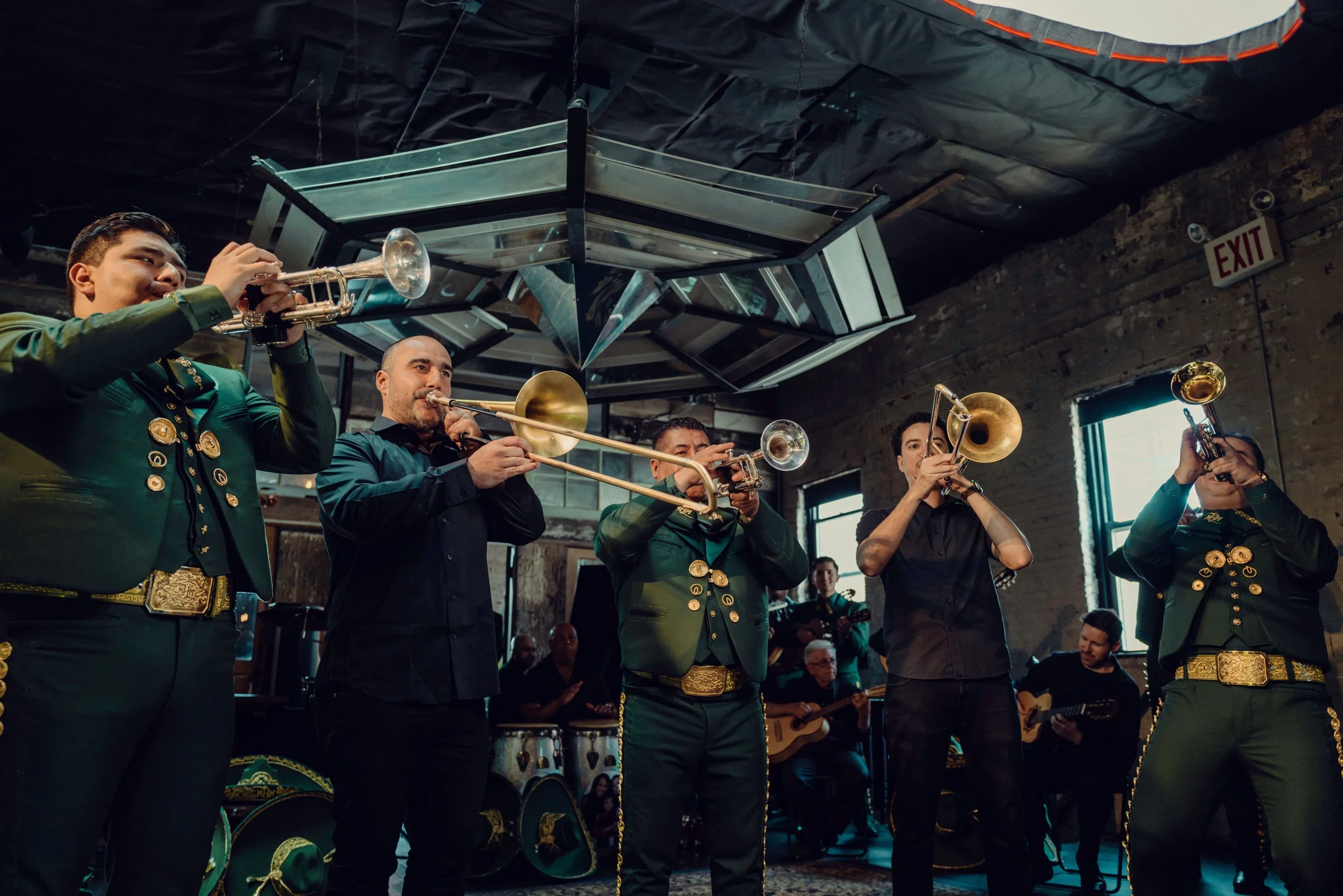 Mariachi Herencia de Mexico.jpg