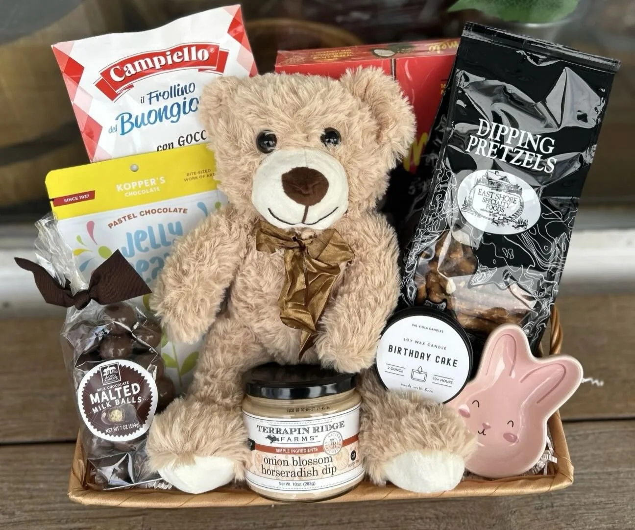 Celebrate life&rsquo;s sweetest arrival with our Gourmet Assorted Baby Congratulations Gift Basket, a heartwarming collection of premium treats and an irresistibly soft teddy bear to welcome the newest bundle of joy.
.
.
.
.
 #Charcuterie #cheeseboar