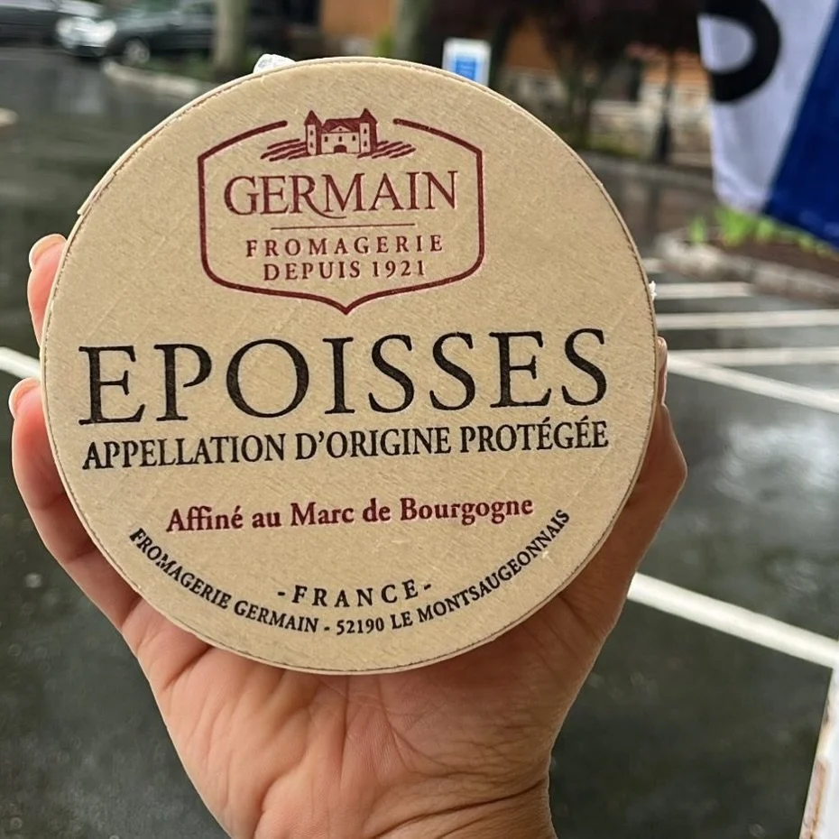 A customer favorite! 
.
.
.
#fyp #cheese #charcuterie #cheeseboard