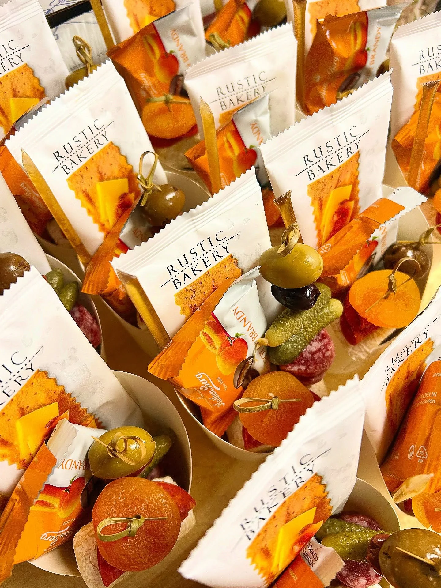 It's hosting season! Let your local shops take care of your orders this season 🧀