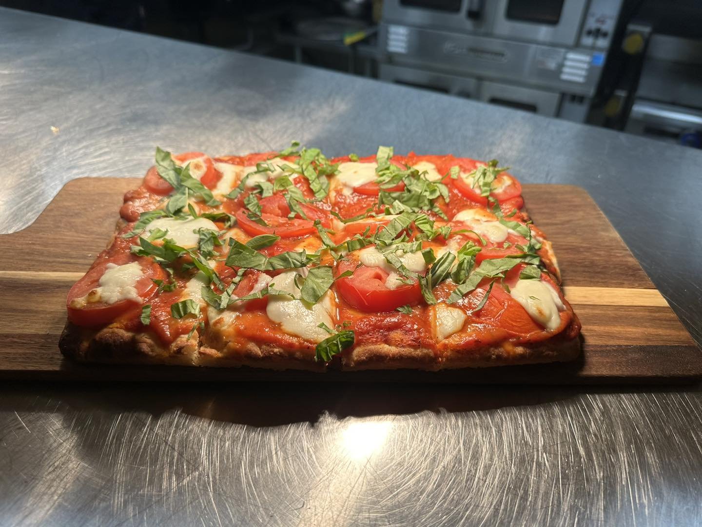 Have you tried our new pizza? Come out this week and give it a try.  Also new to Tirrito Farm, come welcome The Band Wanted this Saturday.

#thingstodowinwillcoxaz #relax #tirritofarms #TirritoFarm #farmtours #vineyards #winetasting #thecasitasattirr