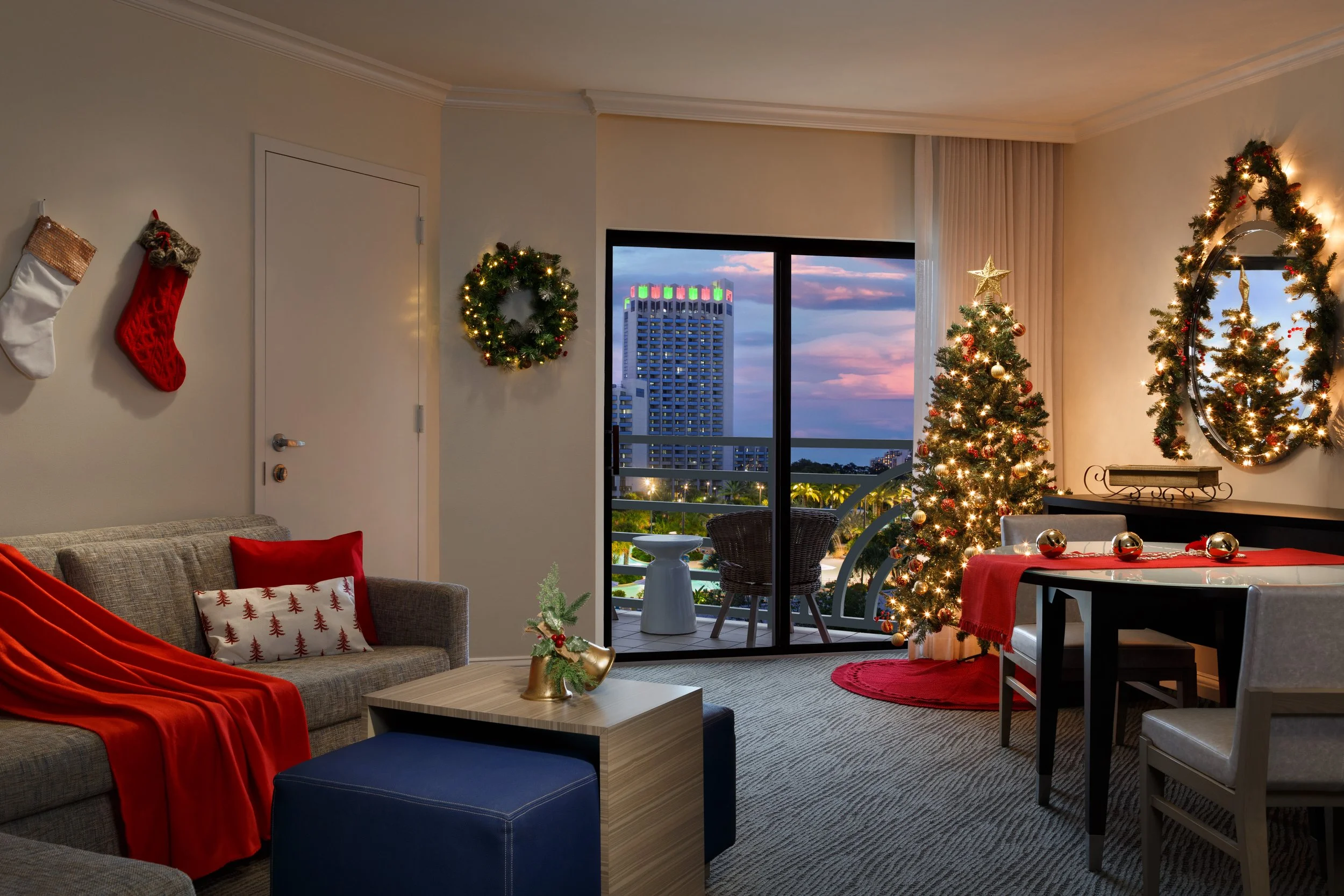 MCOBU_1_Bedroom_Island_Suite_Living_Room_Christmas.jpg
