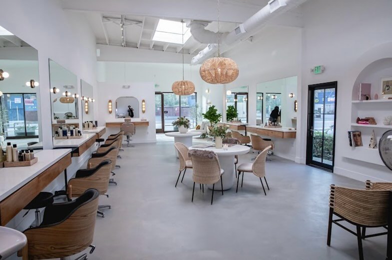 🚨ATTENTION CLIENTS🚨 I&rsquo;m happy to inform you I will be expanding my network and splitting my time up east side and west side! Welcome to my second home @teslersalon 🫶🏼 starting today I will continue to be @salonnovus in Beverly Hills TUESDAY