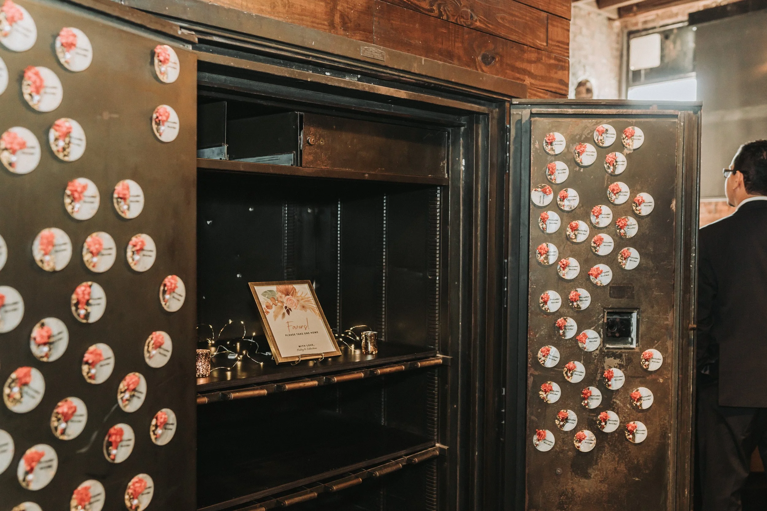 Terminus 330 wedding_cocktail hour_Stepping Stones Photography_7.jpg