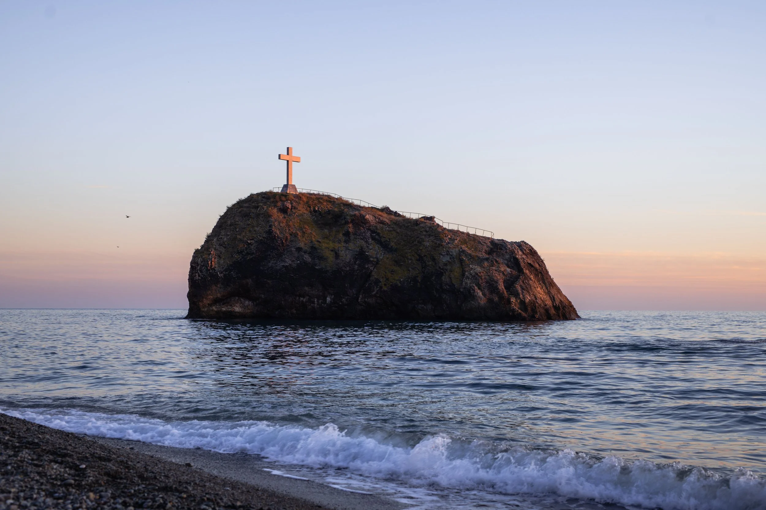 What Is Christian Counseling? How Faith Can Be Integrated Into Therapy Without Being Imposed