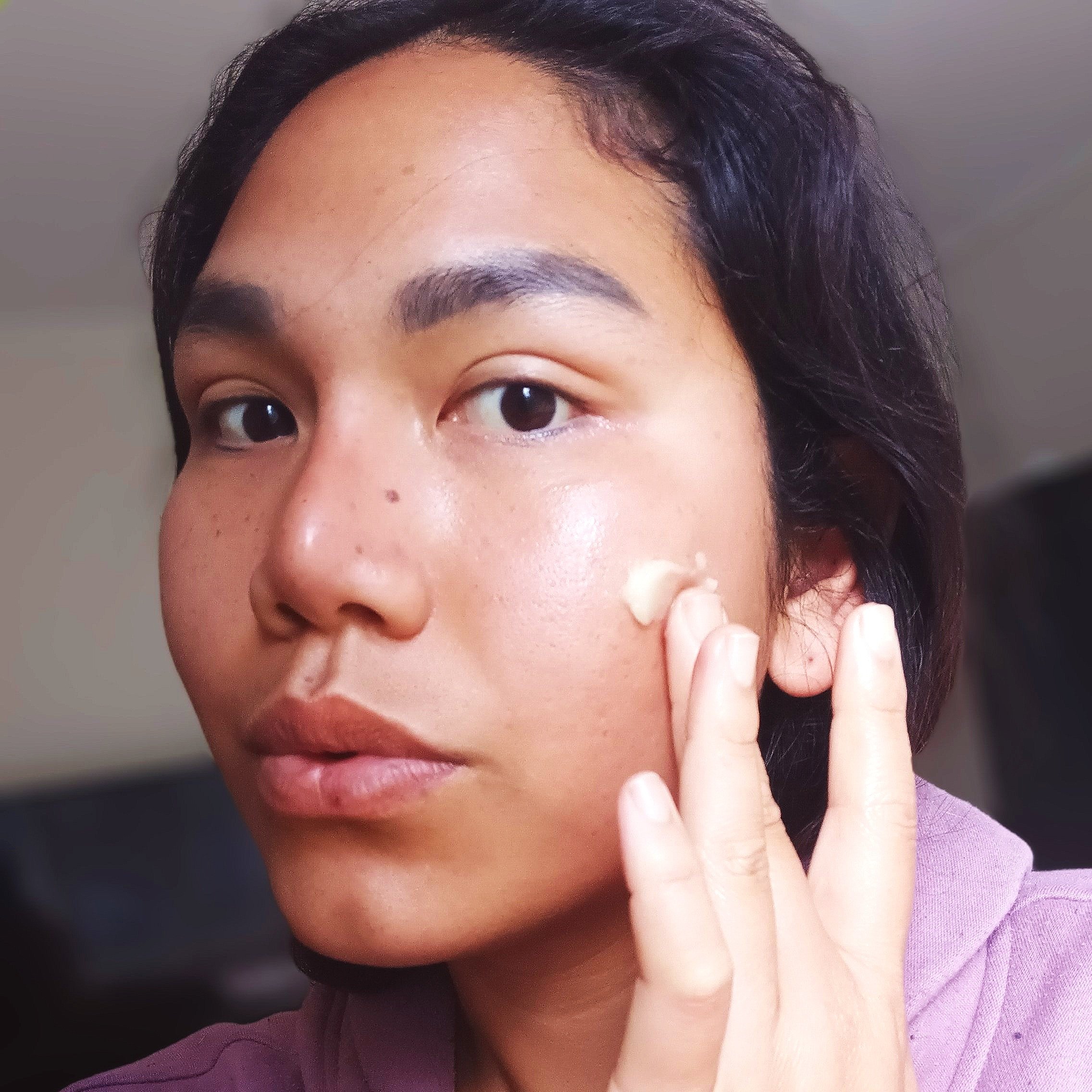 ROBelle Farm Healing balm can be applied on facial area.