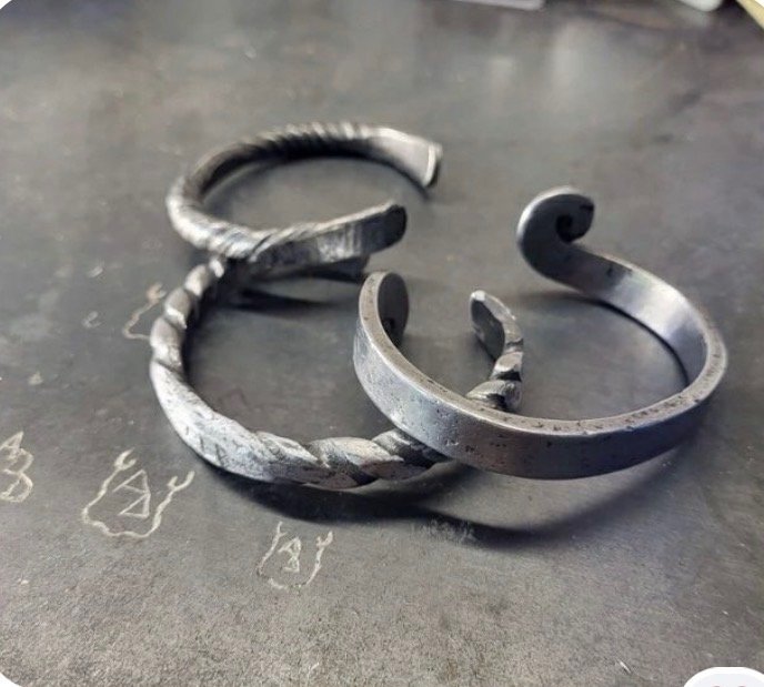 handmade-bracelets.jpg