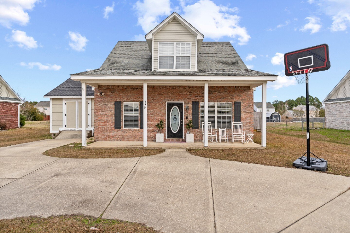 Tropical living at its finest!

This exquisite residence offers not only balcony sitting rooms and bedrooms but also a cozy fireplace in the yard for serene outdoor gatherings. With a charming baby room, it's the perfect blend of luxury and family co