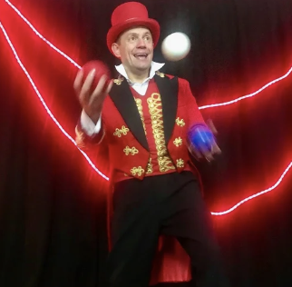  Juggling. 
Captivating juggling performances designed to add excitement, movement, and visual impact to events and activations.
 Please enquire for a quote. 
 
Audience: Everyone,
Activity: Entertainment,
 