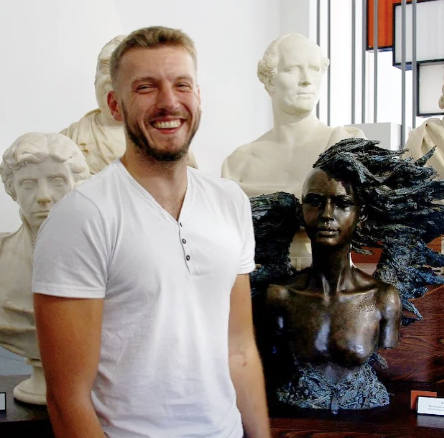  LGBTQ+ Talks: Mind You She's & Q's. 
An approachable conversation to learn about inclusion, with some historical context.
 From £350. 
 
Delivery: In-person,
Delivery: Virtual,
Objective: Diversity & inclusion awareness,
Duration: Bite sized events 