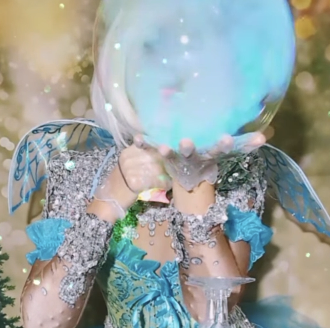   Frost Bubble Fairy. 
Watch our fairy create mystical looking bubbles.
 From £500. 
 
Audience: Kids,
Activity: Entertainment,
 