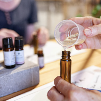  Aromatherapy Rollerball Making. 
A calming aromatherapy pop-up where guests can drop in and create their own bespoke essential oil rollerball. Blend for stress relief, focus, or inner calm-perfect for quick wellness moments at events, in the office,