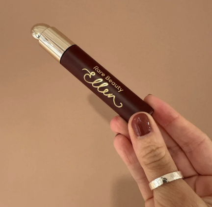  Event Calligraphy Pop-Up. 
A stylish calligraphy station where guests can drop in and have items beautifully hand-lettered in real time. Perfect for adding a personalised, elegant touch to events or product launches—ideal for everything from packagi