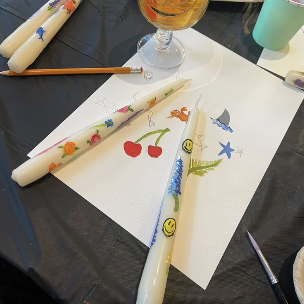  Candle Painting Station. 
Turn your event into an interactive experience with our candle painting activation. Guided by a professional artist, guests can get creative in a relaxed, hands-on activity. It’s a drop-in style station, so attendees can jo