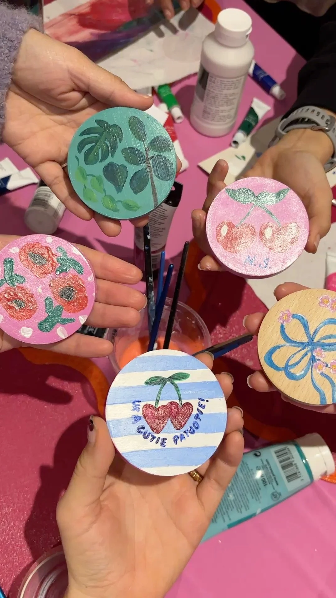  Embellished Pocket Mirrors. 
A compact, fun and highly accessible creative experience where guests customise their own pocket mirror using paint pens, rhinestones and decorative embellishments.
 From £1500. 
 
Audience: Everyone,
Activity: Hands on 
