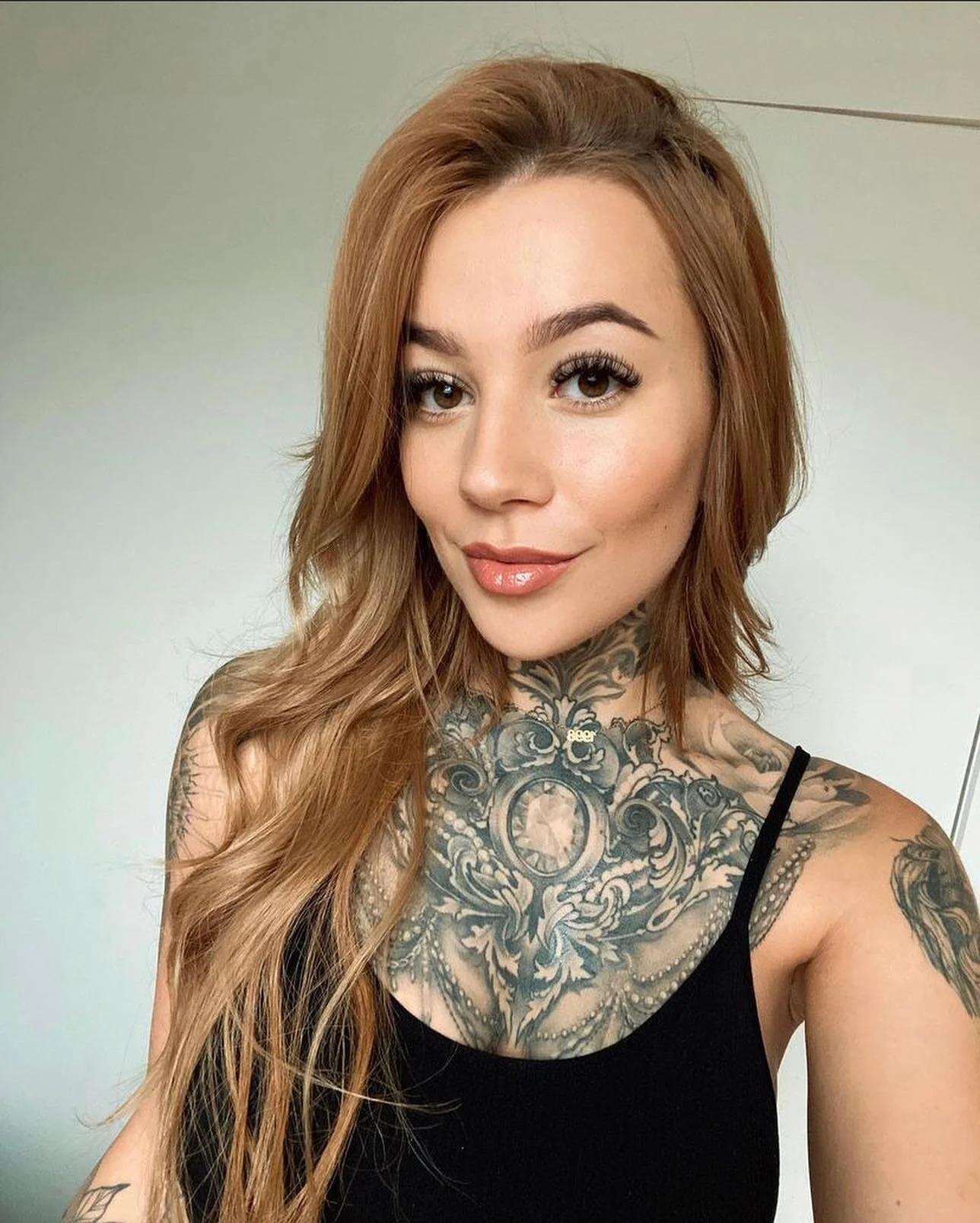 Vanaf half augustus versterking in de shop . Boekingen voor tattoo werk van Fleur staan open.  Tattooartkris@gmail.Com +32 14 70 02 91