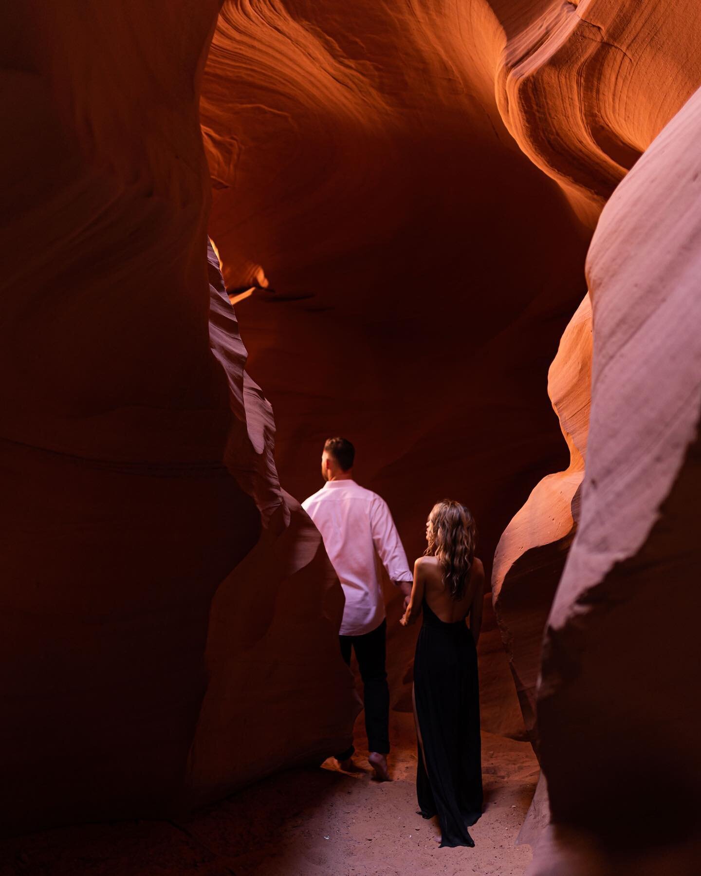 Arizona Elopement Tips

1. Check the weather: Arizona can get very very hot, especially during the summer months. Before you plan which month you want to Elop, make sure you're aware of the weather conditions and choose a time of day that will be com