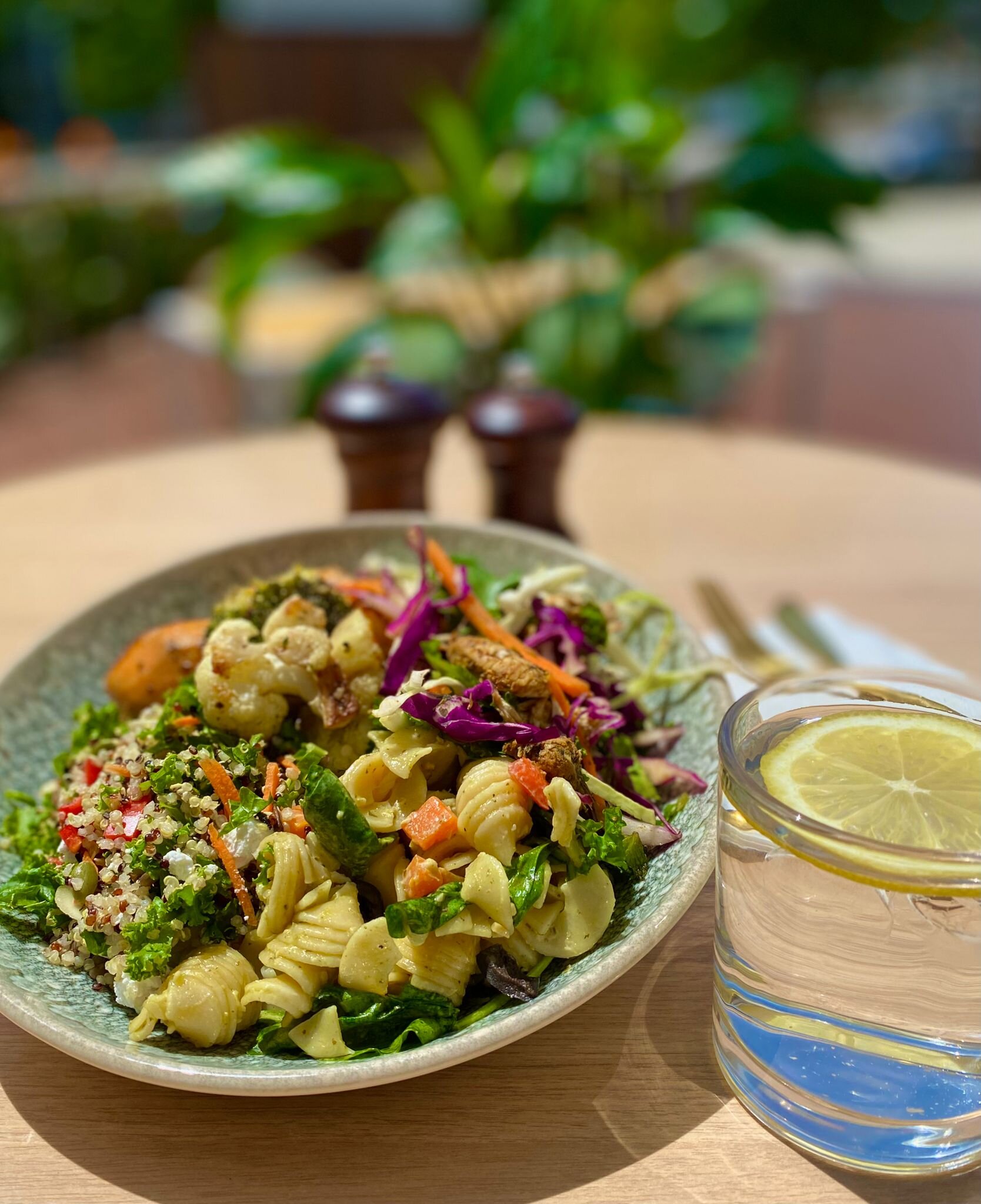 Delicious seasonal salads, made fresh daily for grab-and-go or dine-in.

Pesto Pasta Salad, Chicken and Herb Slaw, Quinoa and Kale and Mixed Roasted Seasonal Vegetables.

 #fourmilessouth #melbournecafe #chefskiss #salads