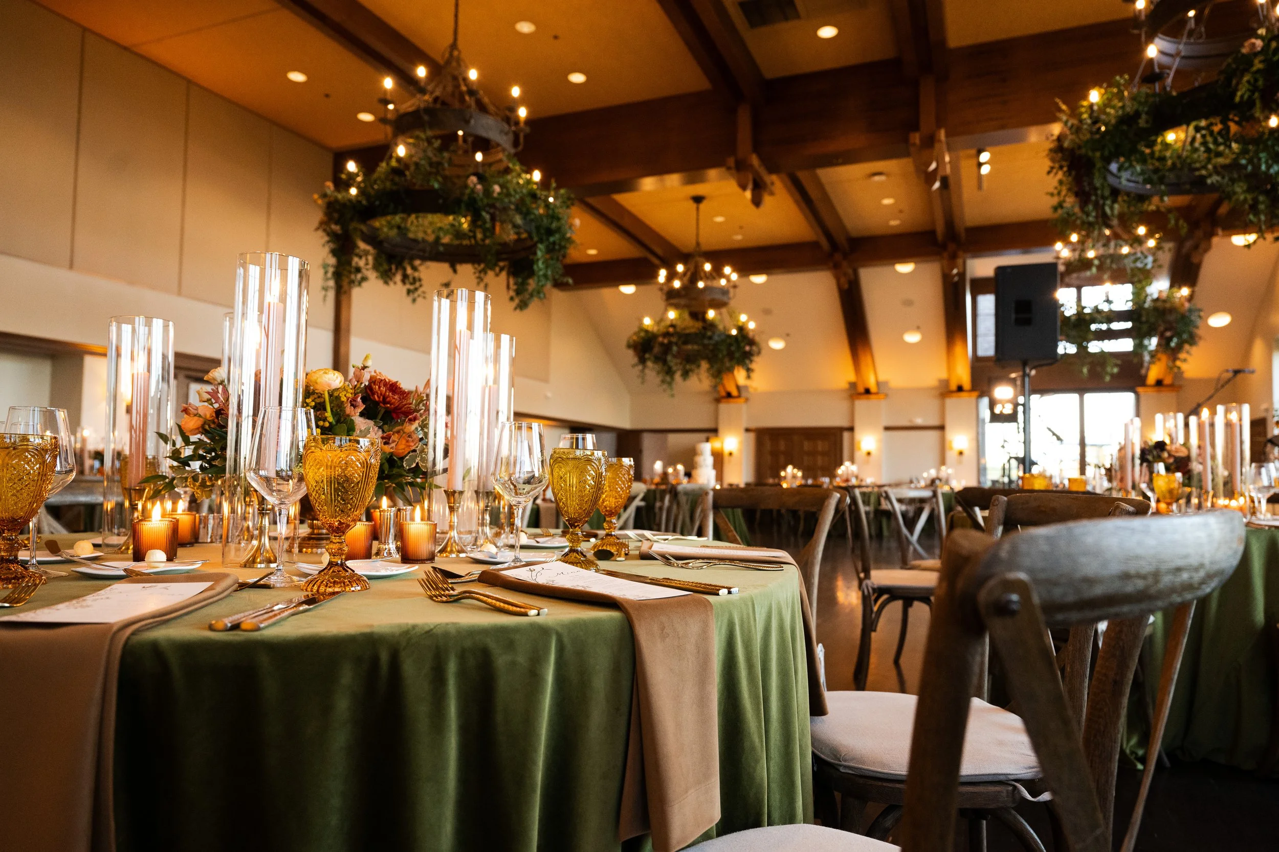 julialacroixstyledevents.com | Julia LaCroix Styled Events Minneapolis St. Paul Wedding and Event Planner | Elegant Fall Country Club Wedding at Interlachen | Lucas Botz Photography115.jpg