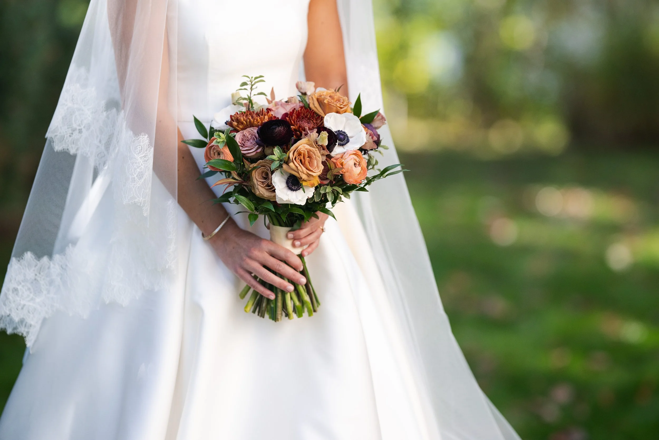 julialacroixstyledevents.com | Julia LaCroix Styled Events Minneapolis St. Paul Wedding and Event Planner | Elegant Fall Country Club Wedding at Interlachen | Lucas Botz Photography48.jpg