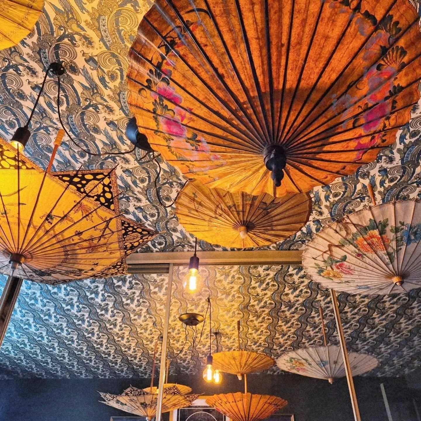 Beauty comes in many forms - for me, it&rsquo;s the soft glow of light through old paper, hand‑painted flowers, and the quiet charm of things made to last. 🌸 

My bedroom ceiling is now a little canopy of vintage parasols, each one with its own stor