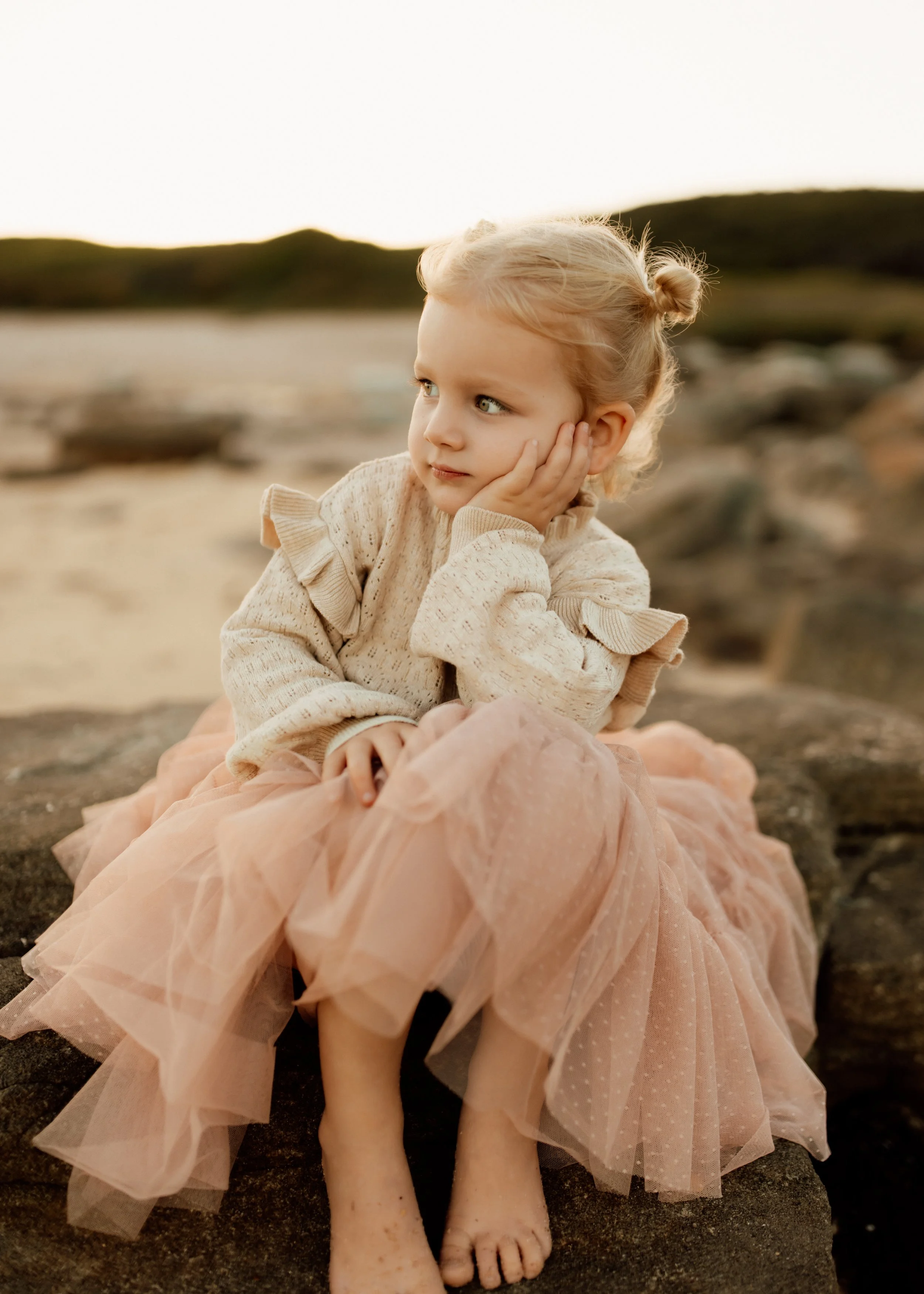 Item 07 - Knitted Jumper in Oat (fits size 3-6)
Item 08 - Dusty Pink Tulle Skirt (fits size 3-6)