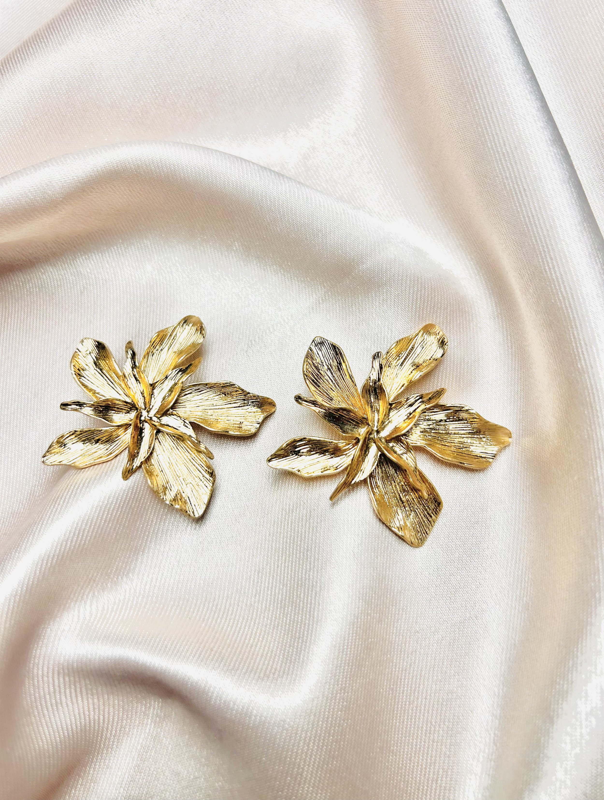 Gold Flower Earrings
