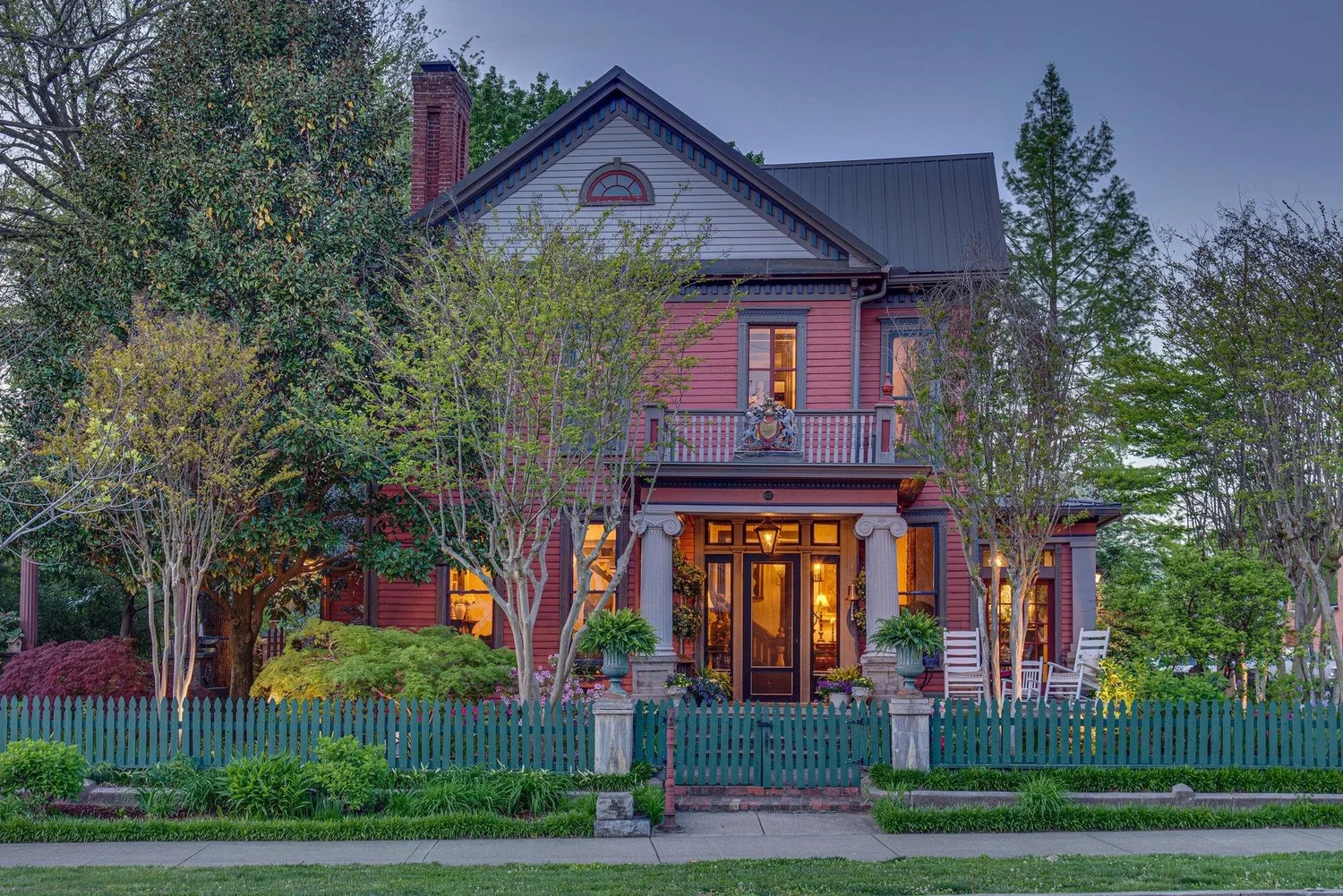 Meet The Maybelle — The Maybelle