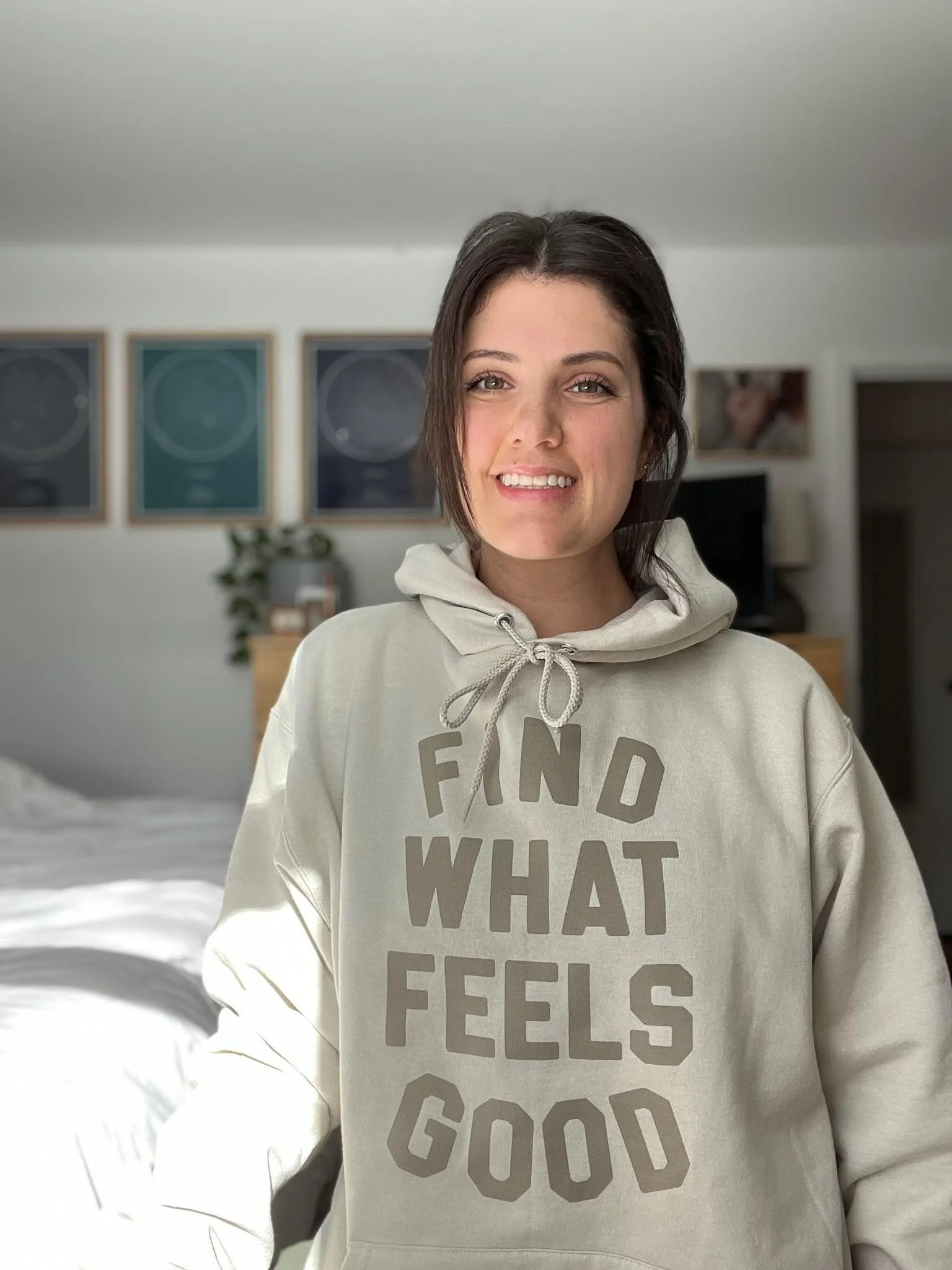 It's Worthy Fam Friday! 🌟

We want to introduce you to Becca - kids' yoga instructor &amp; newest addition to our sub list! 

Becca's first class with us is 💫THIS upcoming Sunday @ 2 p.m: Intro to Kids Yoga (recommended ages: 3-5). 💫

Sign your pr