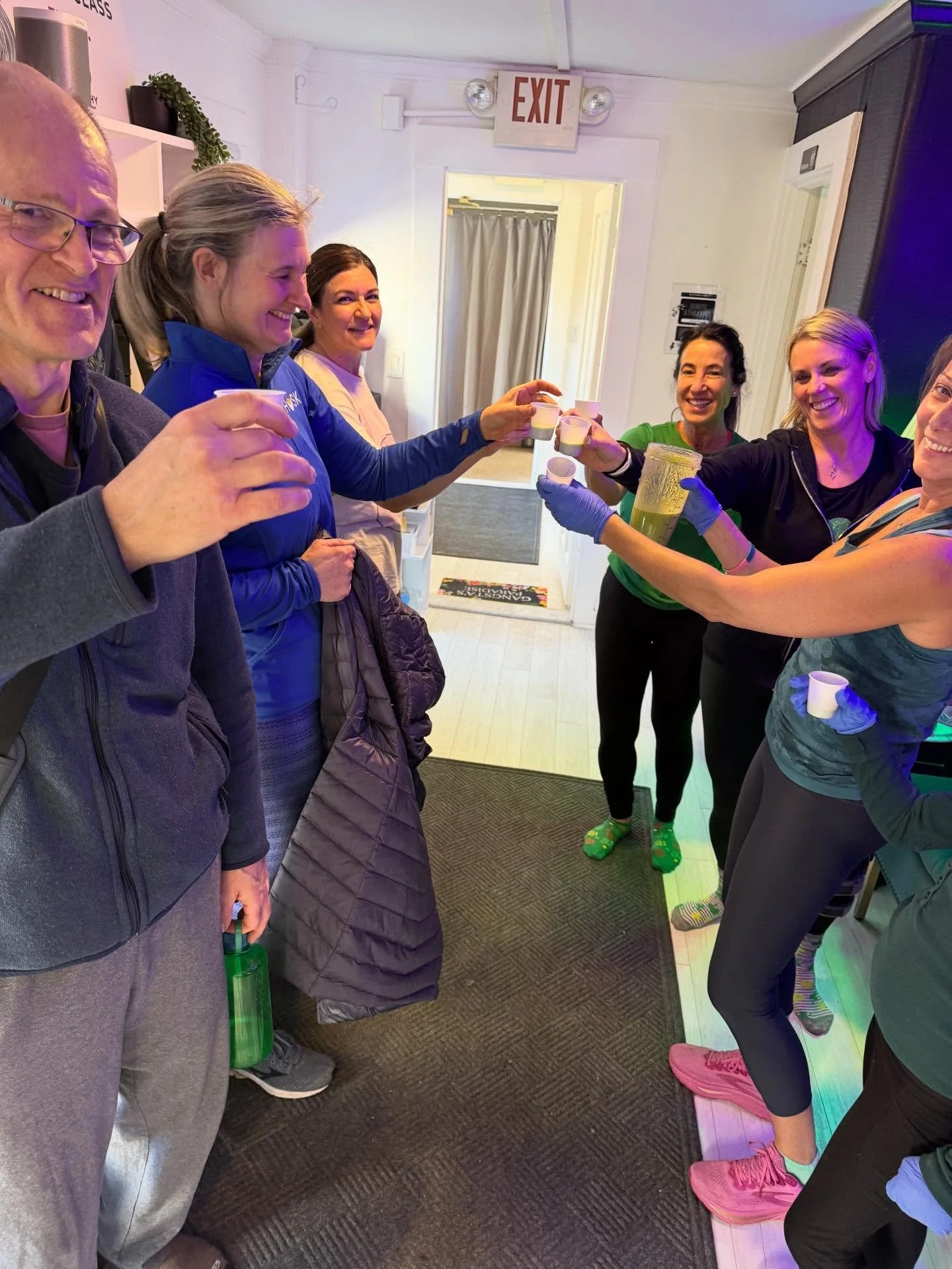 We got lucky at Worthy Mind &amp; Movement today! 😉☘️

From themed playlists to green attire and lots of hard work, we collectively shamROCKED it today. As an added treat: Renee made us green smoothies to enjoy after Total Body Strength. 🥤💚 

Proo
