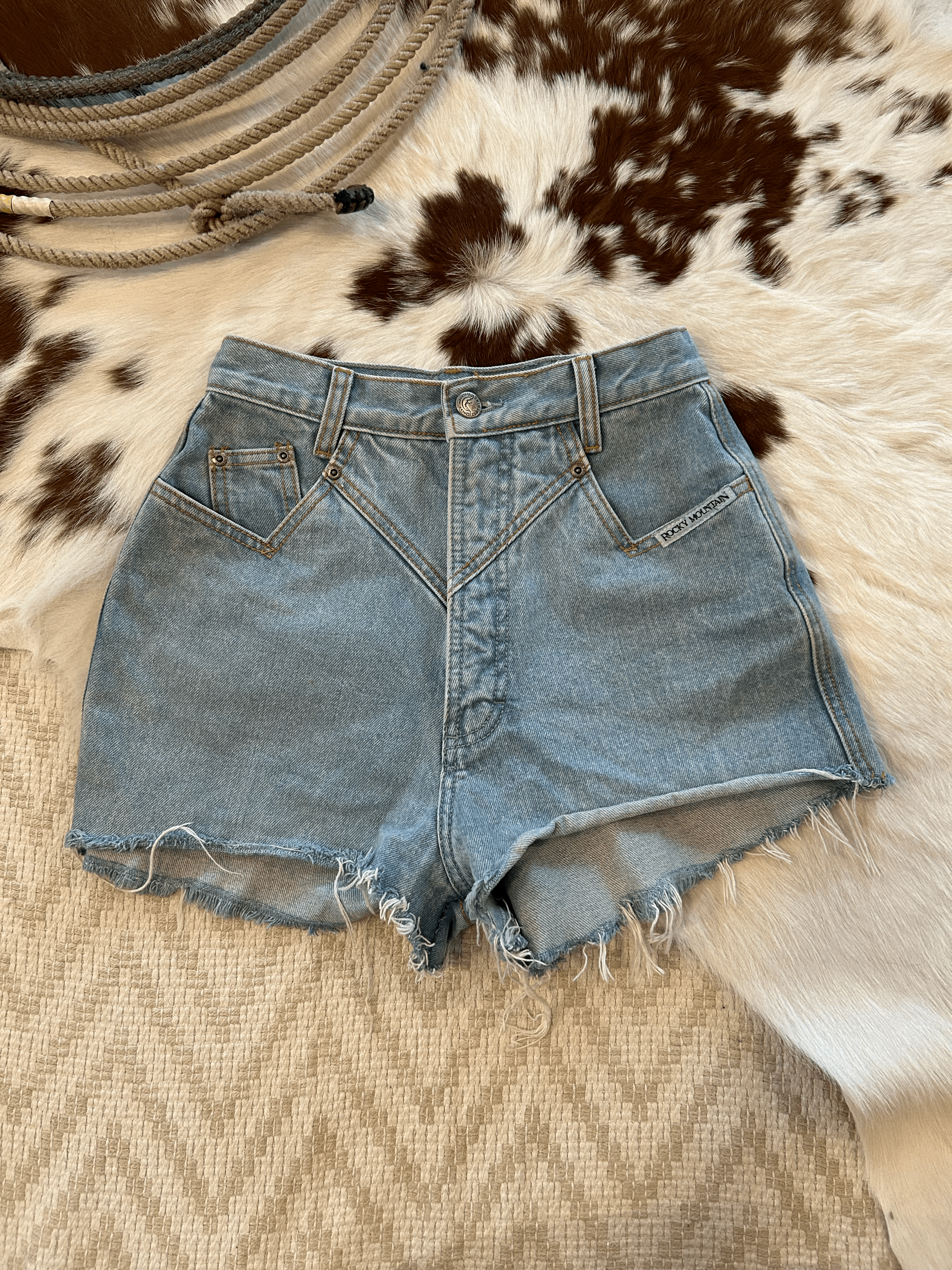 Lightwash Rockies 24