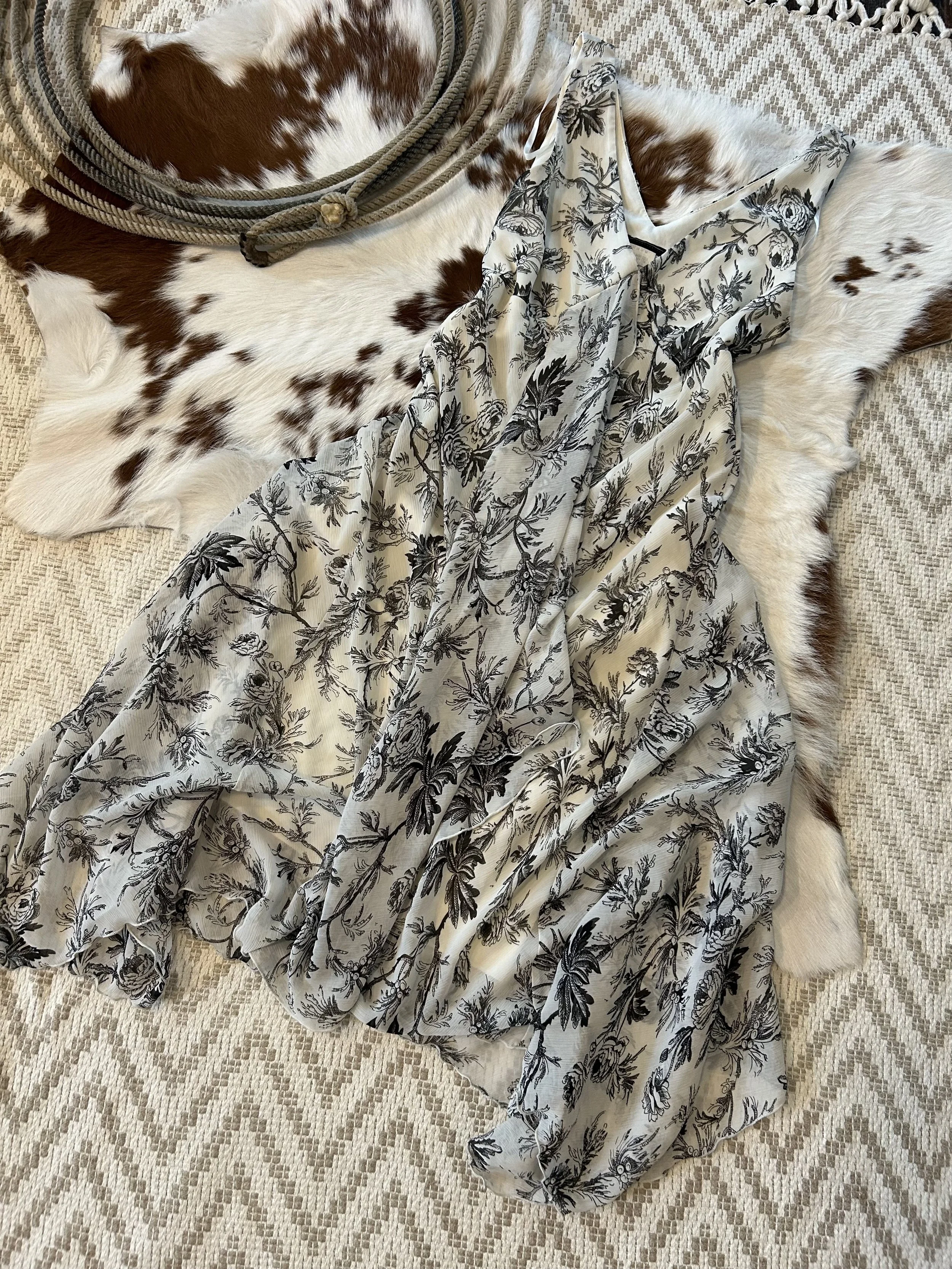 White Floral Dress! M-L
