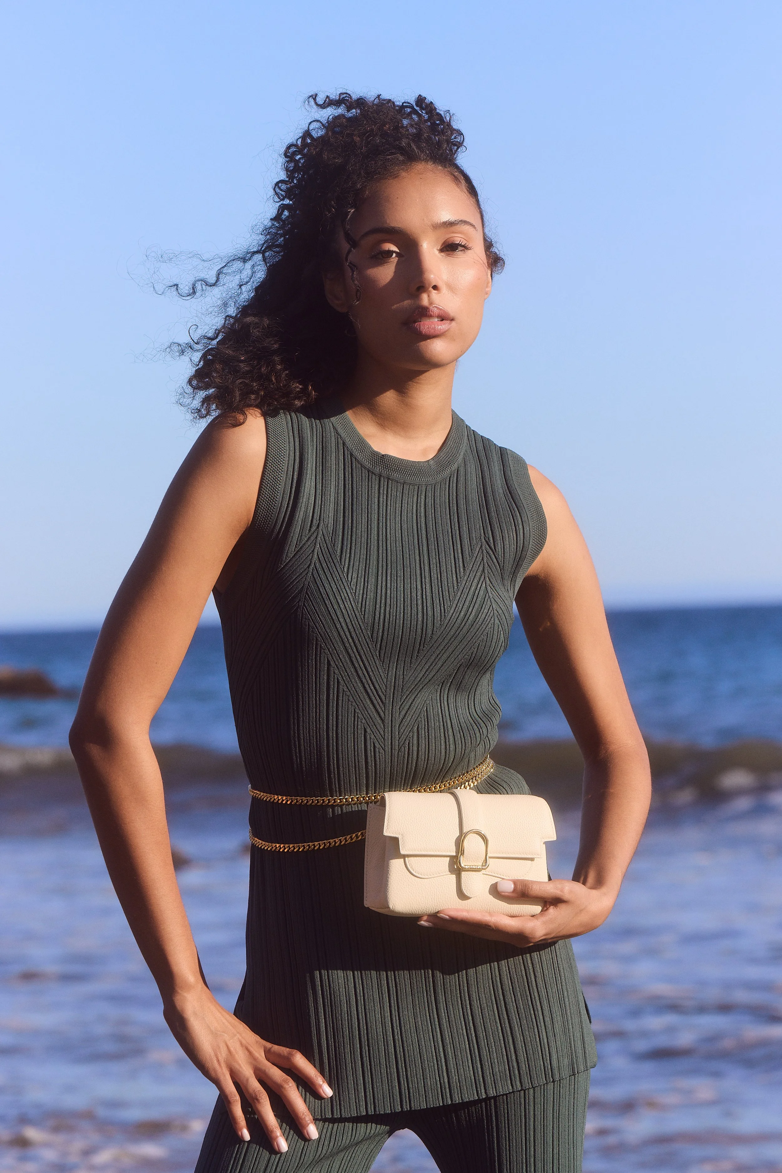 14_MODEL_WITH_PEARL_1751.jpg
