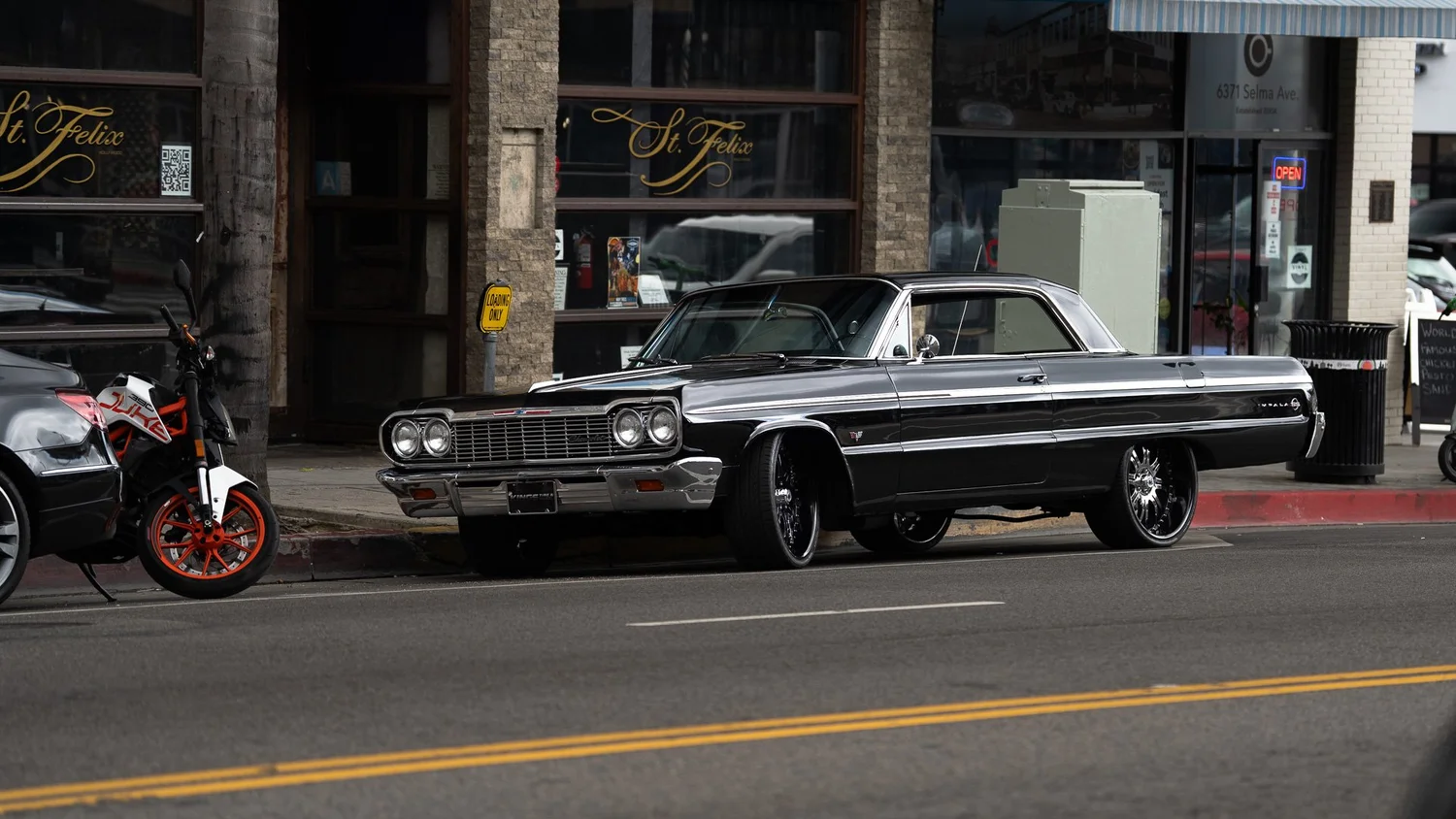 Car spotting — photograph 1
