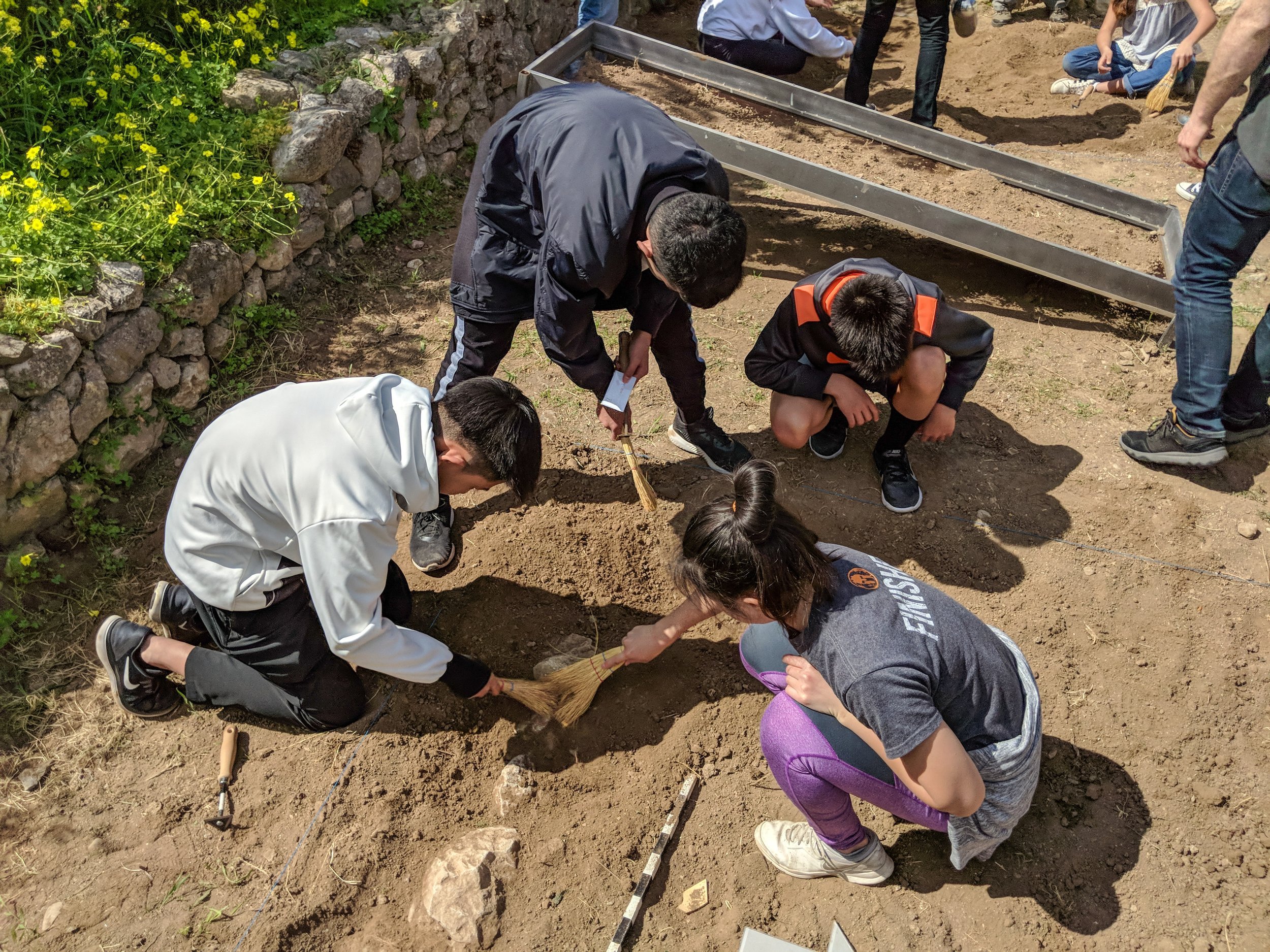 Greece-Archaeology-Workshop-Students-Colaborating.JPG