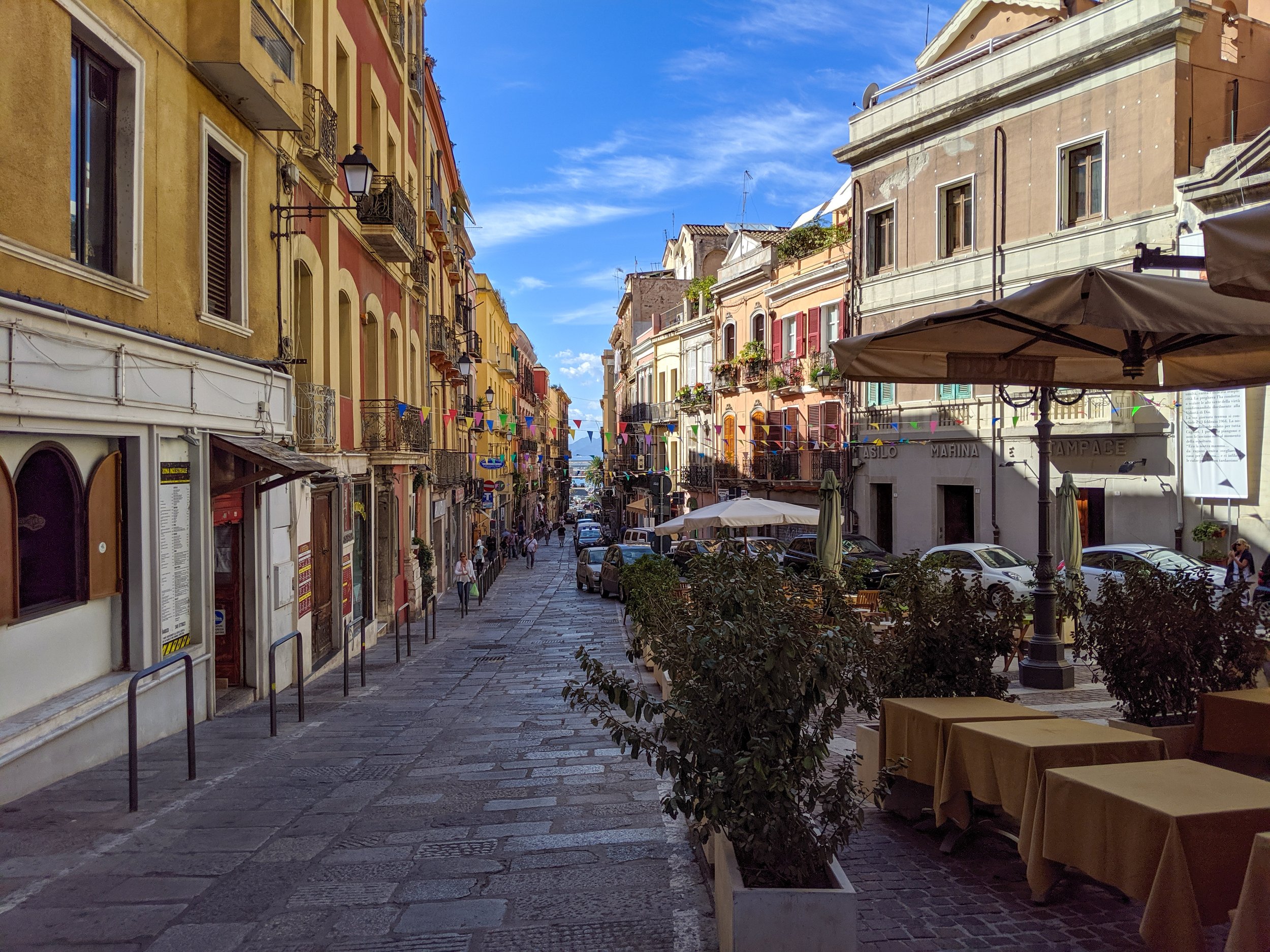 Main-Pedestrian-Street-Cagliari-Sun.JPG