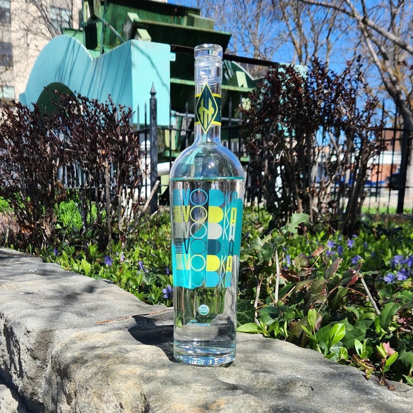 Our locally crafted vodka can be found in stores across the Capitol City! Sip on the spirit of Idaho with every smooth pour. Cheers to supporting local and enjoying the purest vodka right from our own backyard!
#idahospirits #madeinidaho #boise #smal