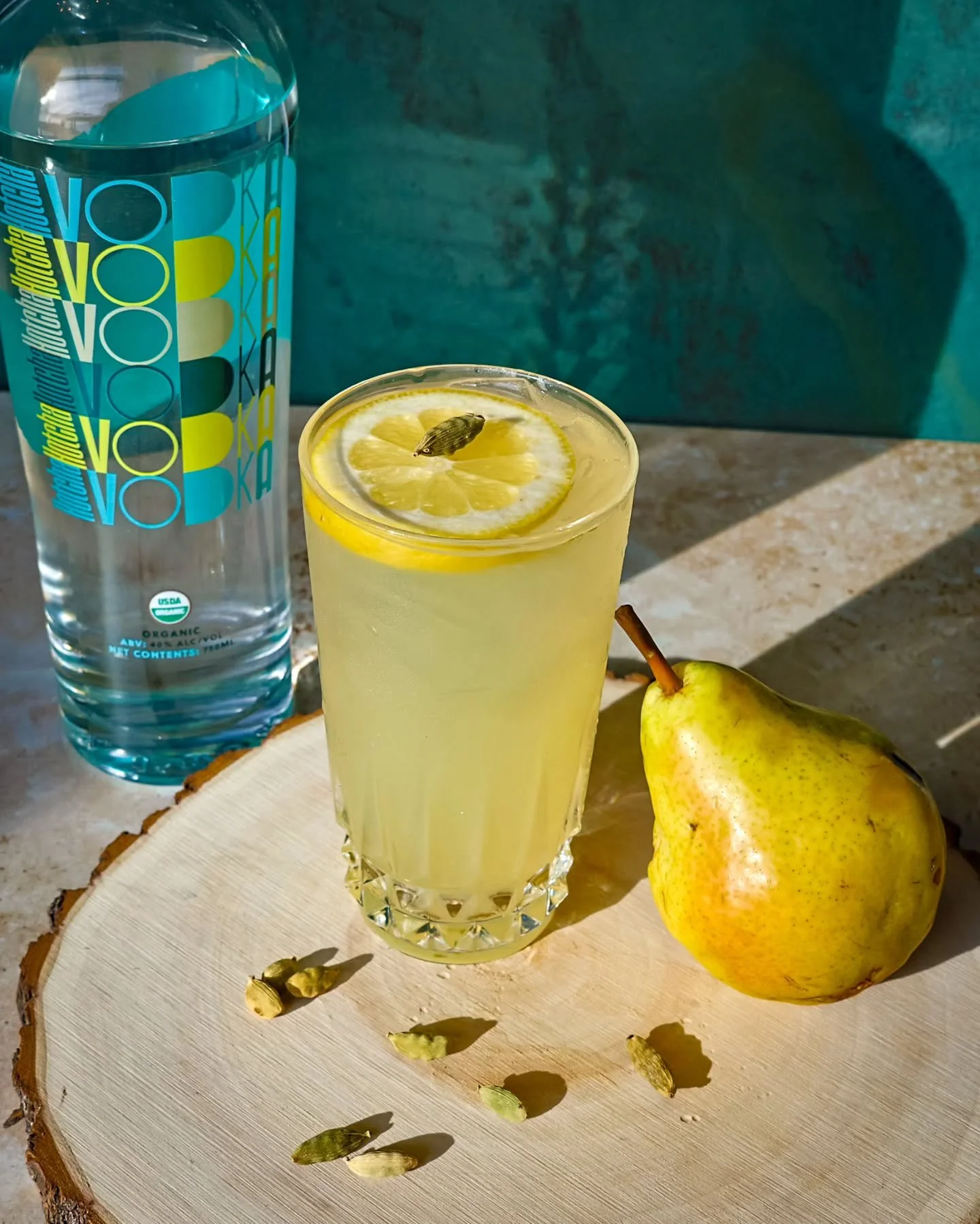 RECIPE: Try this Pear Cardamom Cooler at home! Hotcha Vodka's subtle vanilla undertones are the secret ingredient that harmonizes with the sweet pear and warm cardamom, creating a cocktail with layers of sophisticated flavor.

Pear Cardamom Cooler
2o