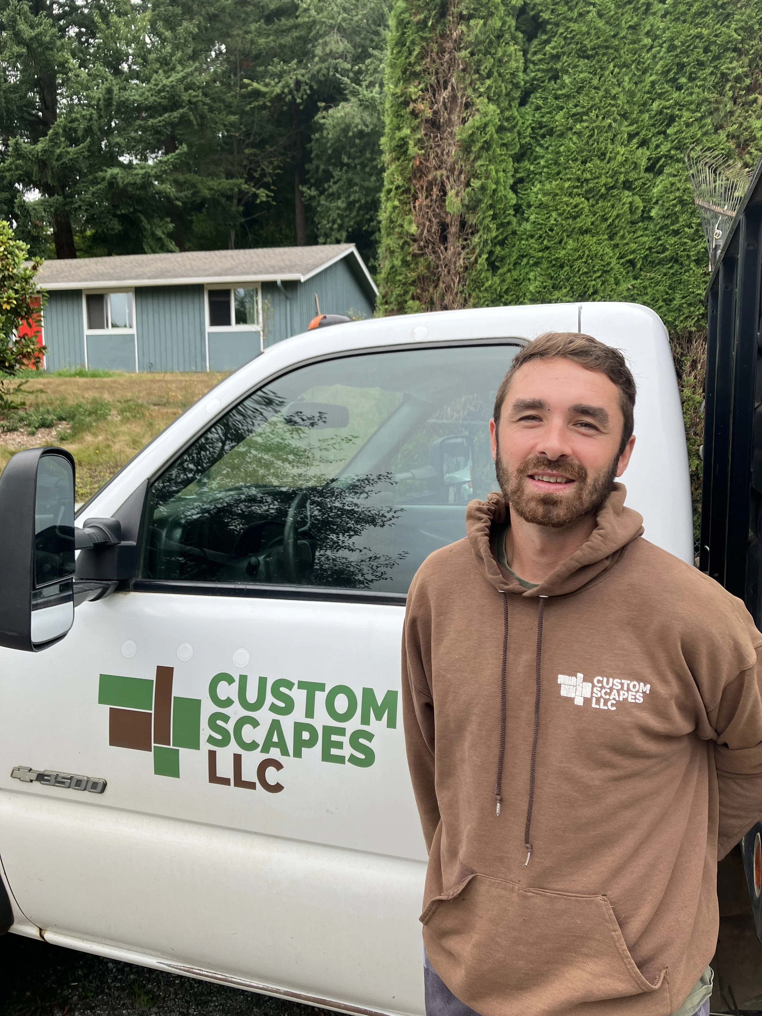 CustomScapes LLC