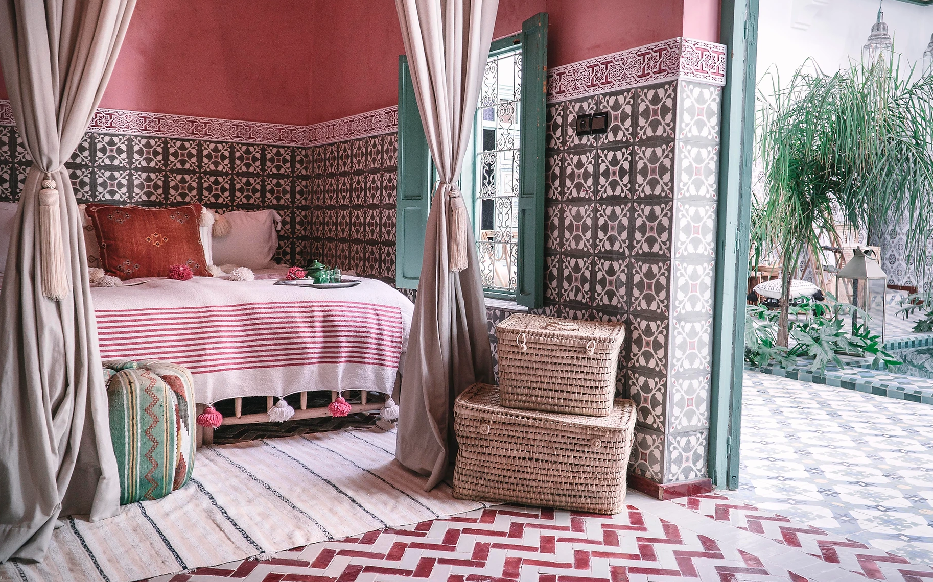 marakesh bedroom pink.png