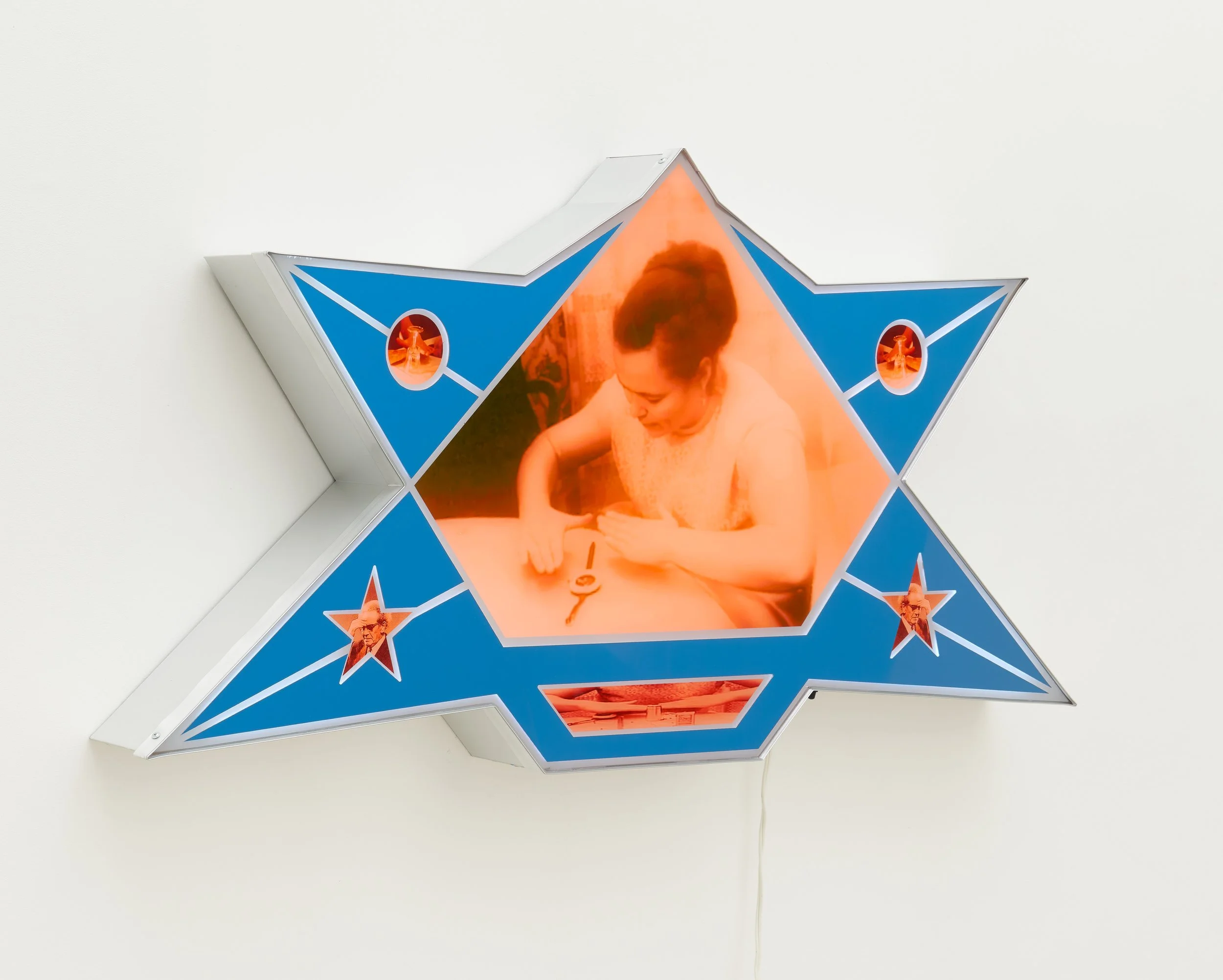 Nina Hartmann, ESP Star (Diagram I), 2026.
Acrylic, LED Lights, Aluminum, UV print
33 x 65.5 x 4.5 inches