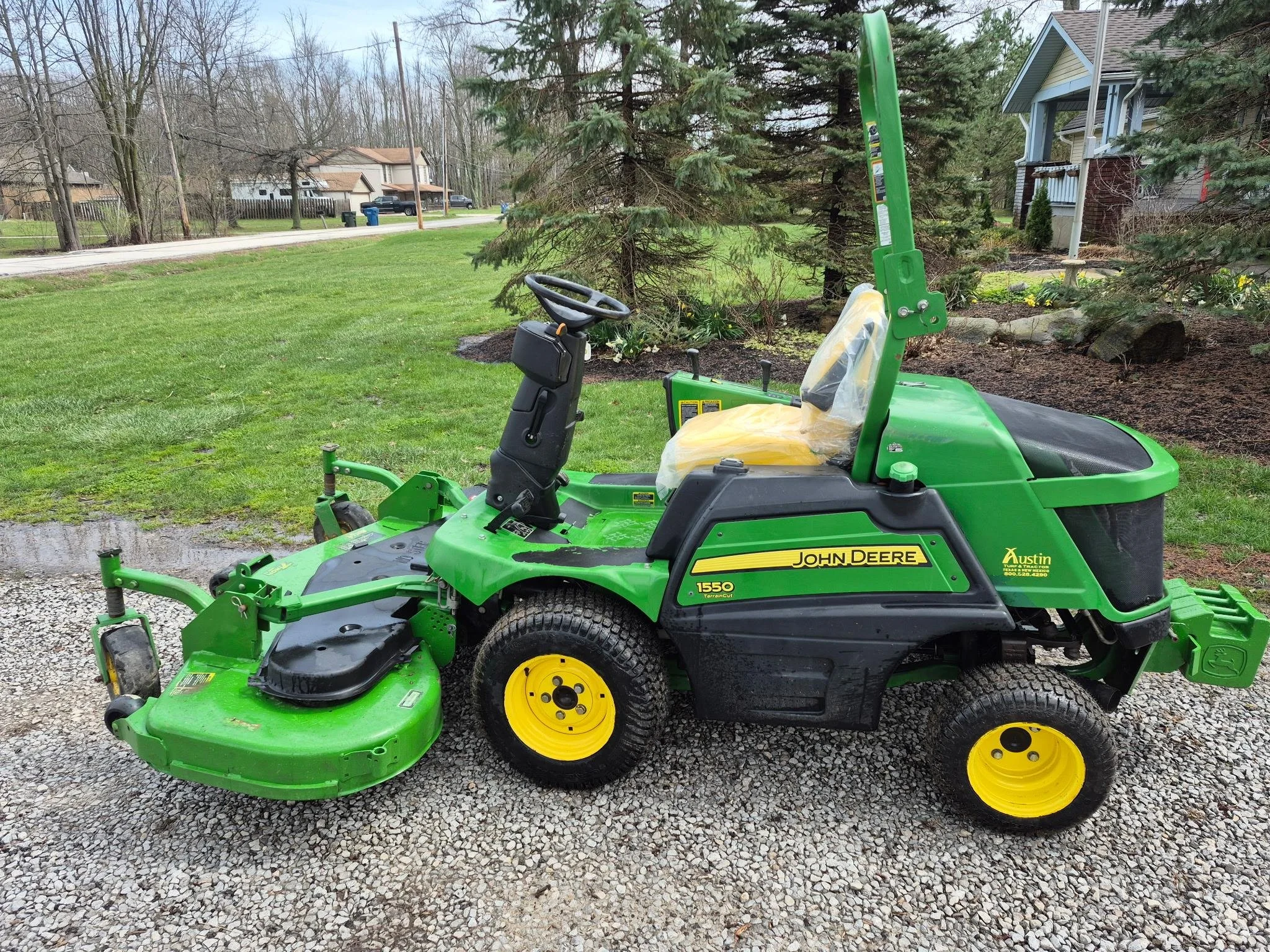 2016 John Deere 1550 72 inch rotary  4 wd