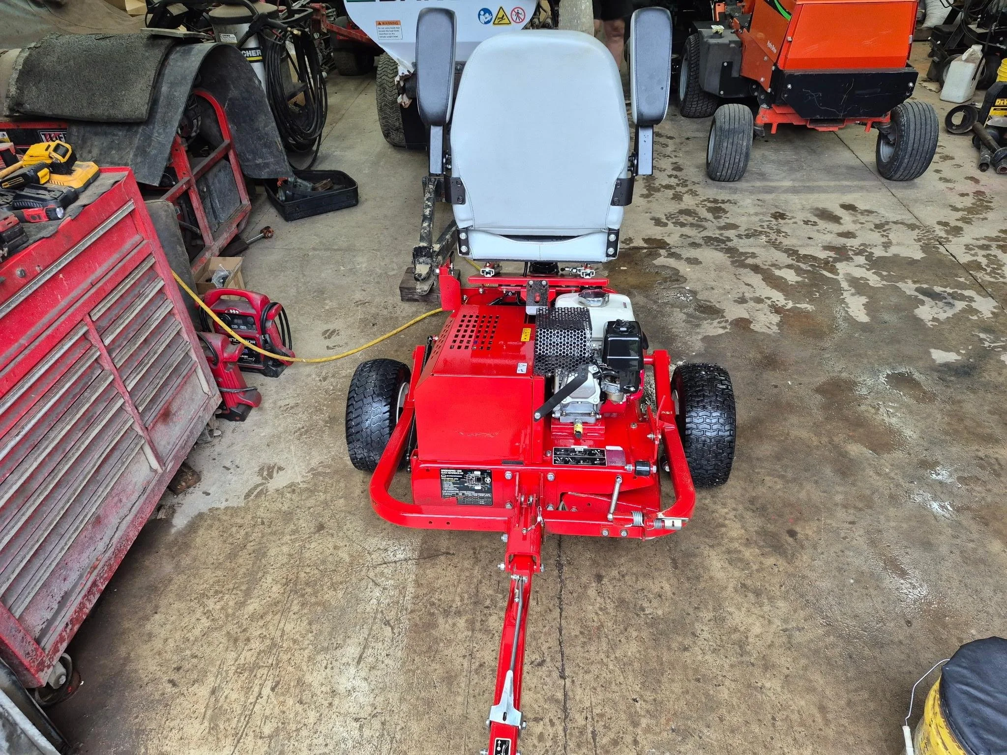 2015 Toro 1240 greensroller